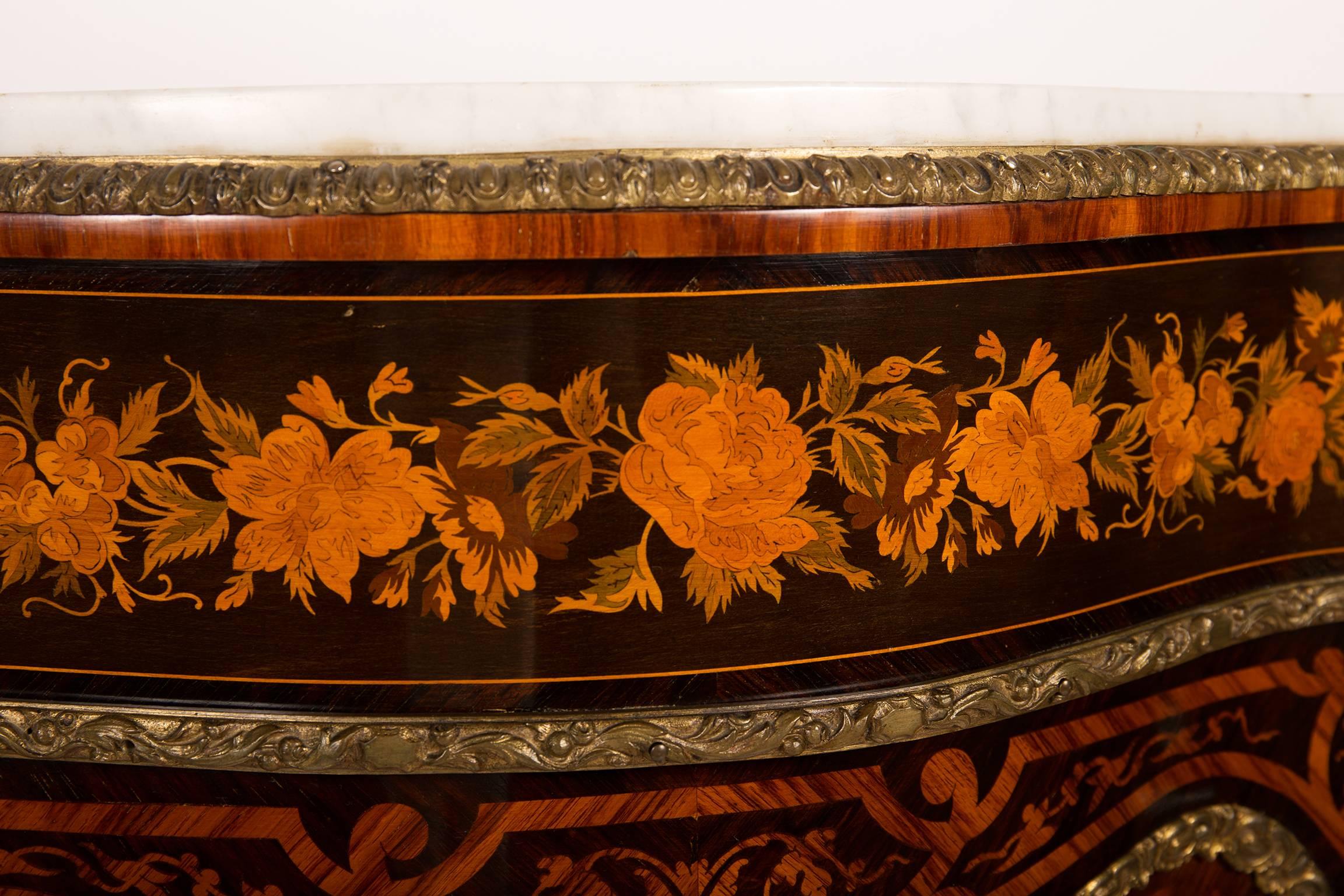 Pair of French Serpentine Flower Marquetry Inlaid Meubles D´Appui, circa 1880 For Sale 1
