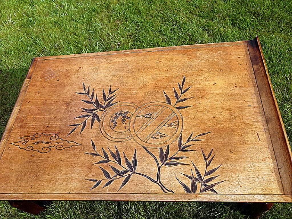 Low Coffee Table in the Chinoiserie Style, France, circa 1870 Viardot In Fair Condition For Sale In Dilsen-Stokkem, BE