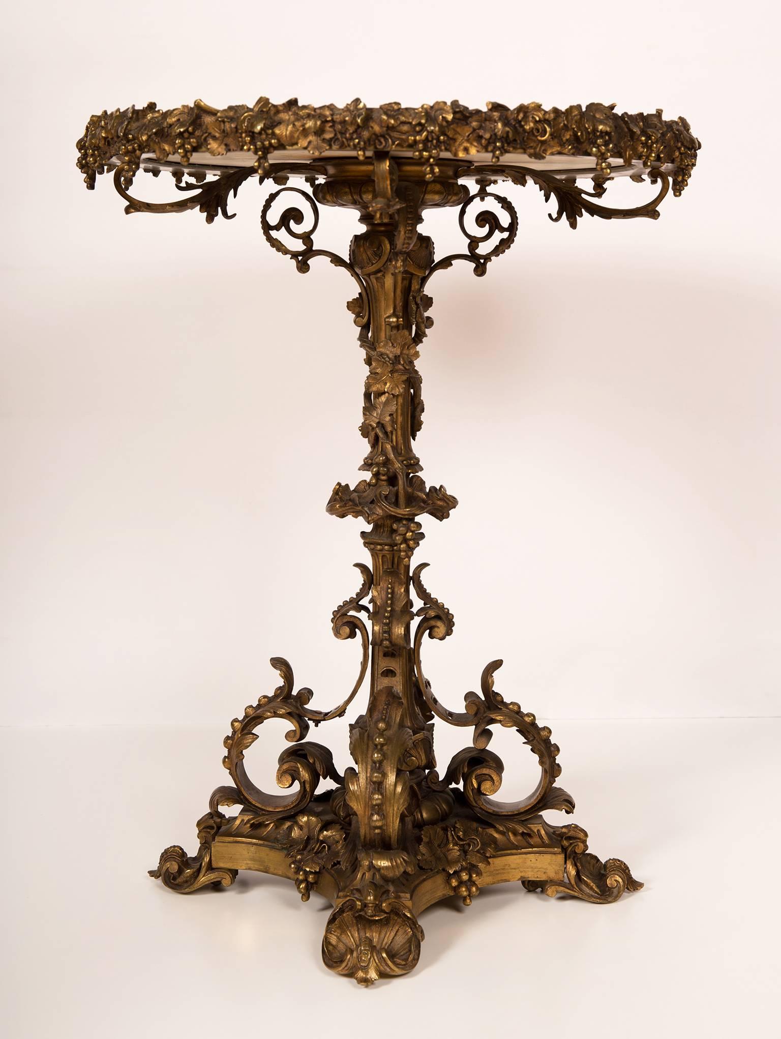 19th Century Bronze and White Marble Gueridon with Vineleaves and Crest of Fleur De Lys Franc For Sale