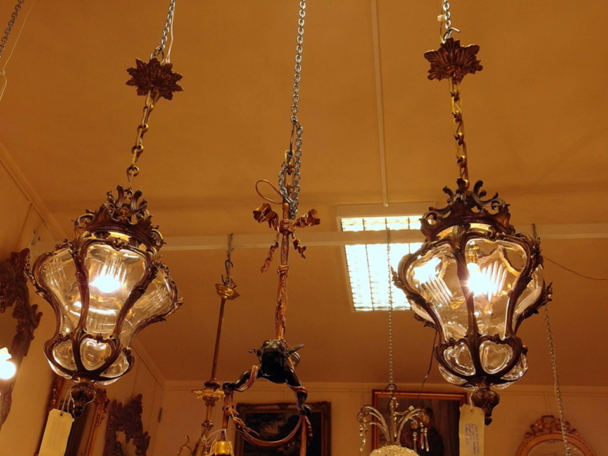 Pair of Cut-Glass and Bronze Hall Lanterns in Baroque Style, France, circa 1890 For Sale 2