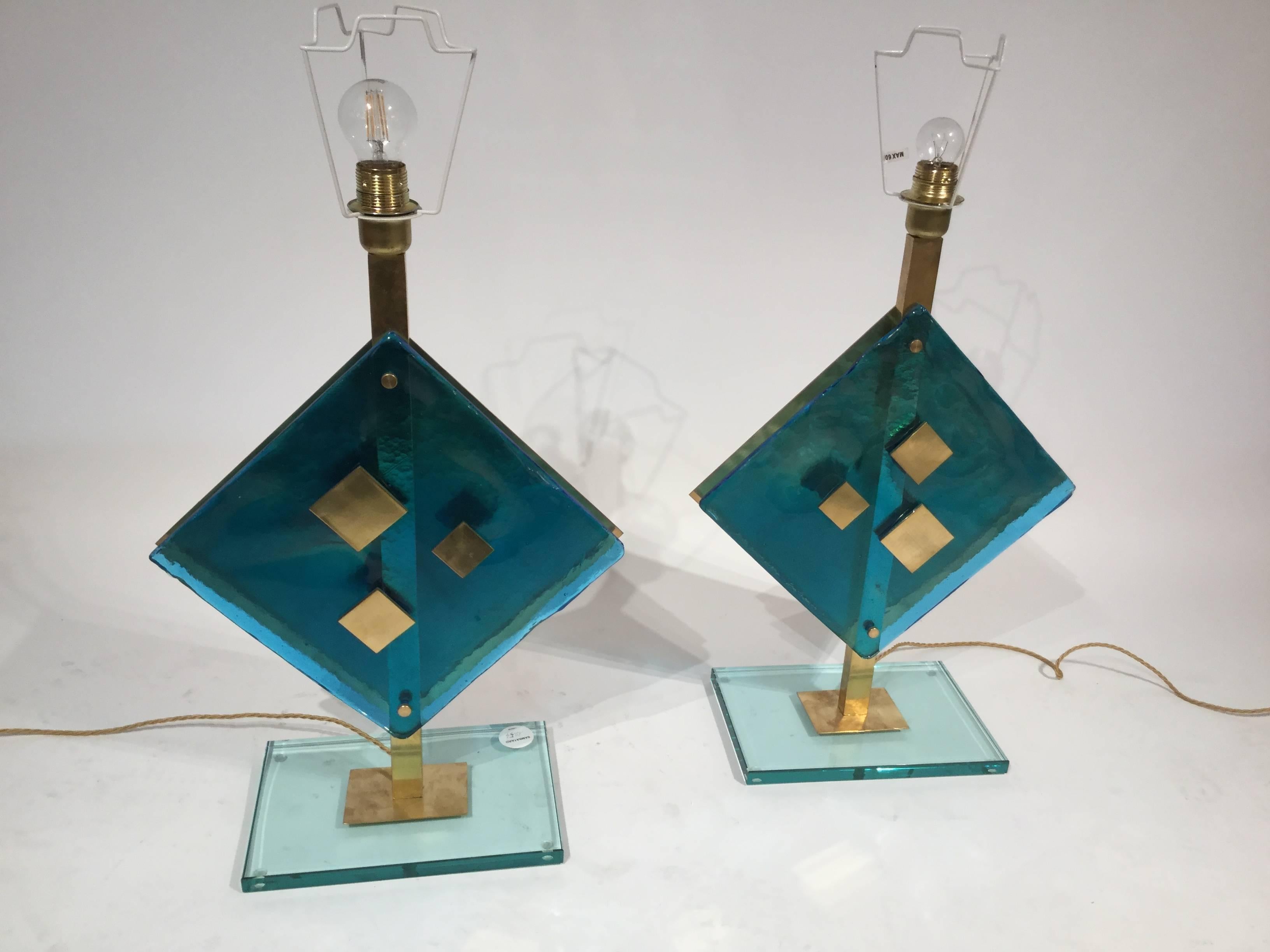 Paire de lampes de table décoratives en verre de Murano et laiton par Salviati en vente 2