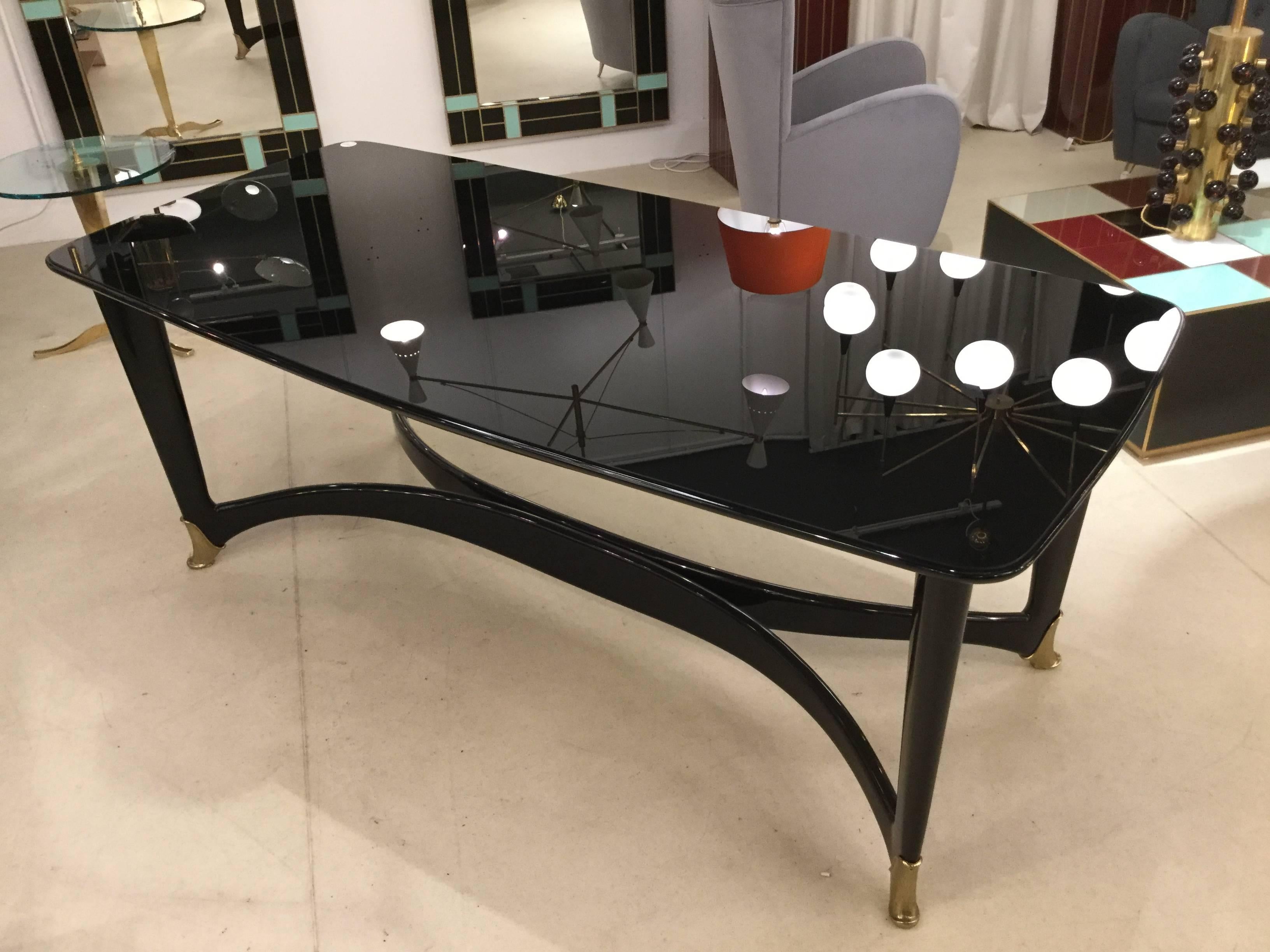 Italian Mid Century Dining Table by Paolo Buffa for Dassi For Sale 4