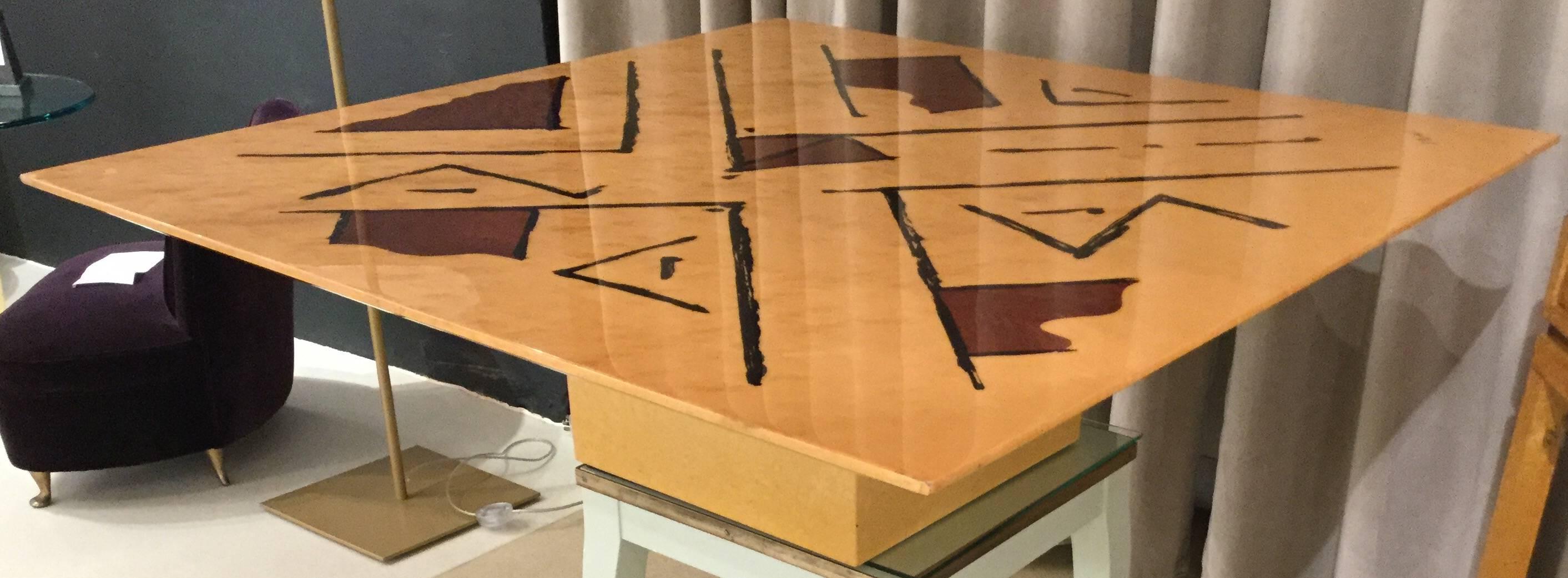 Coffee Table in Hand-Painted Maple Wood Top  In Good Condition In London, GB