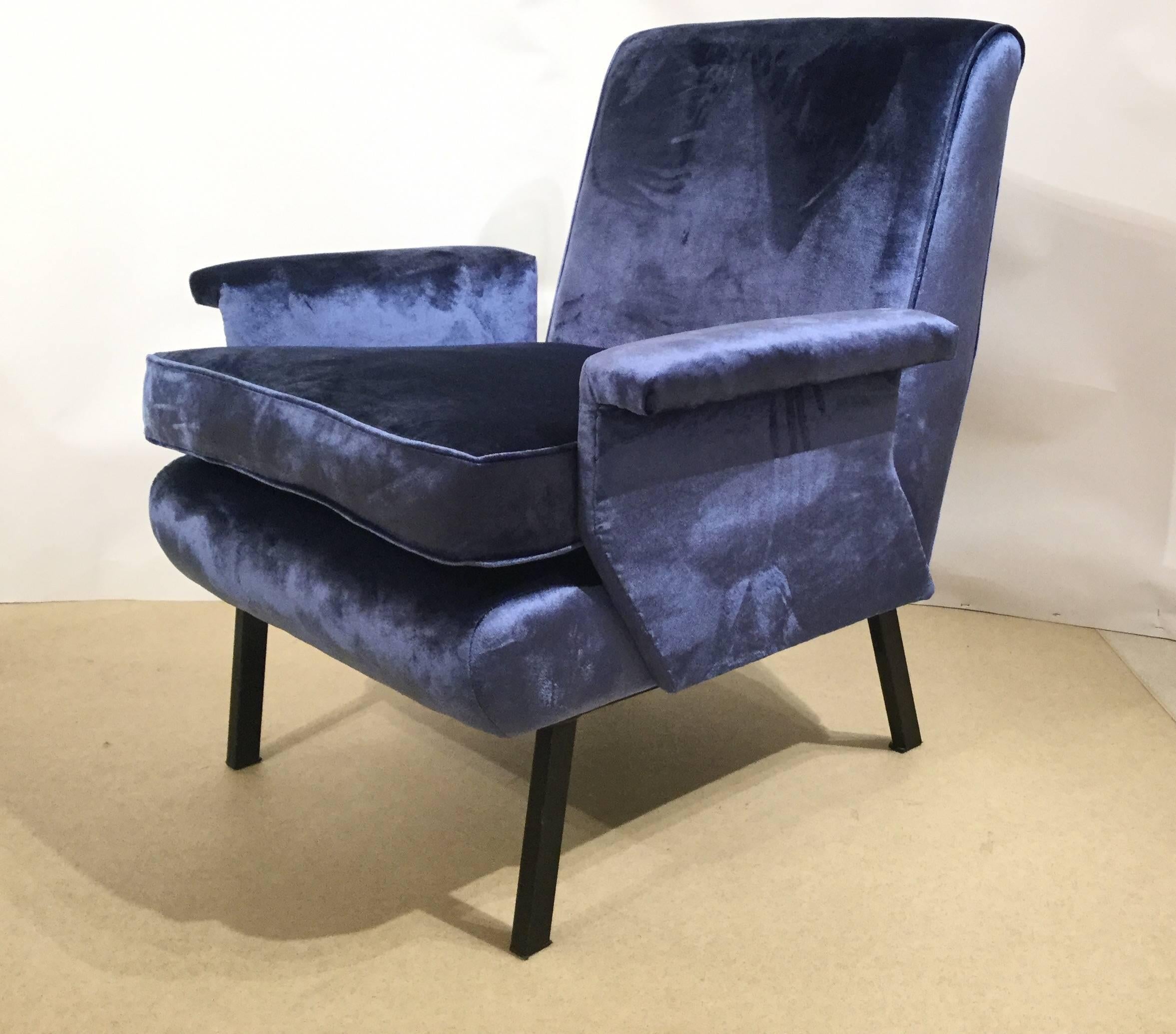 Pair of chairs reupholstered in velvet fabric. 
Metal legs,
Italian, 1950s.