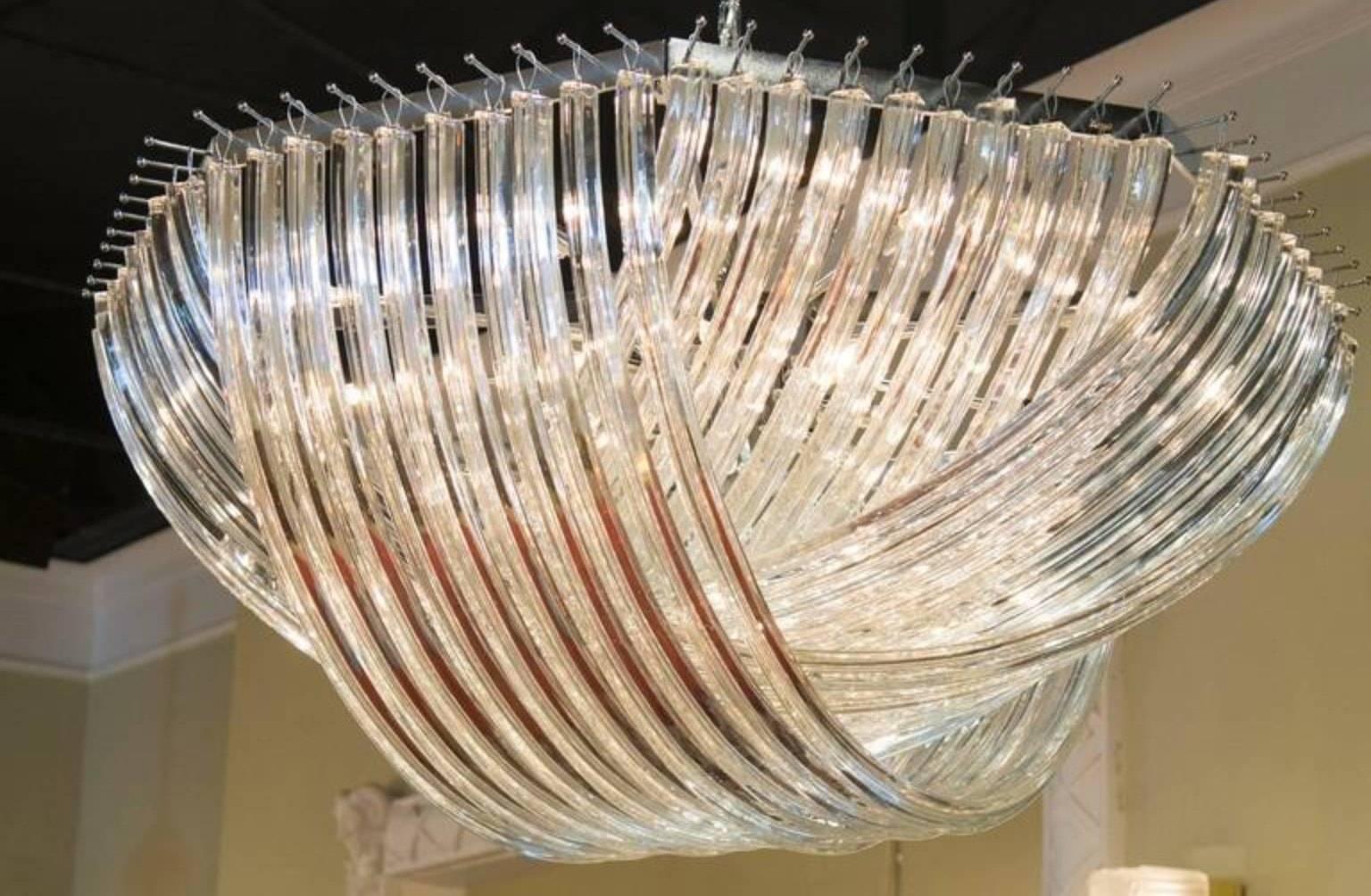 Italian Modernist Murano Glass Ribbon Chandelier, circa 1960