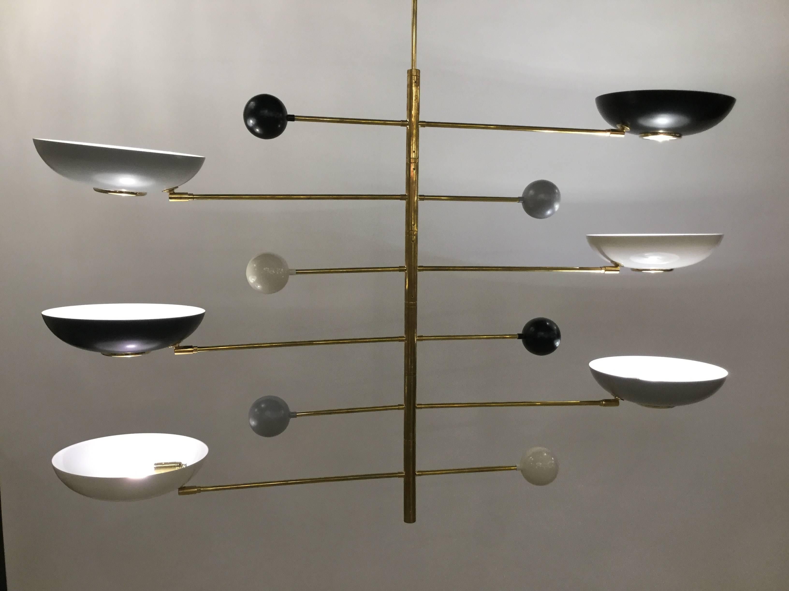 Pair of Italian Modernist Chandeliers In Excellent Condition In London, GB
