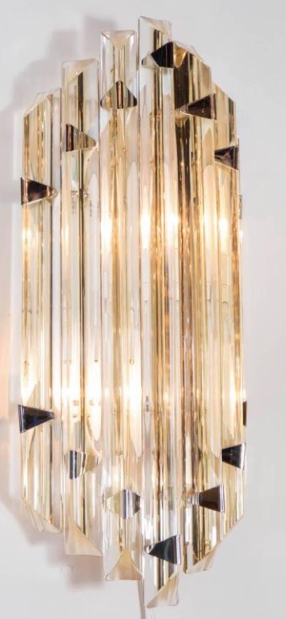 Polished Pair of Modernist Wall Lights in Pale Amber Murano Glass in the Style of Venini