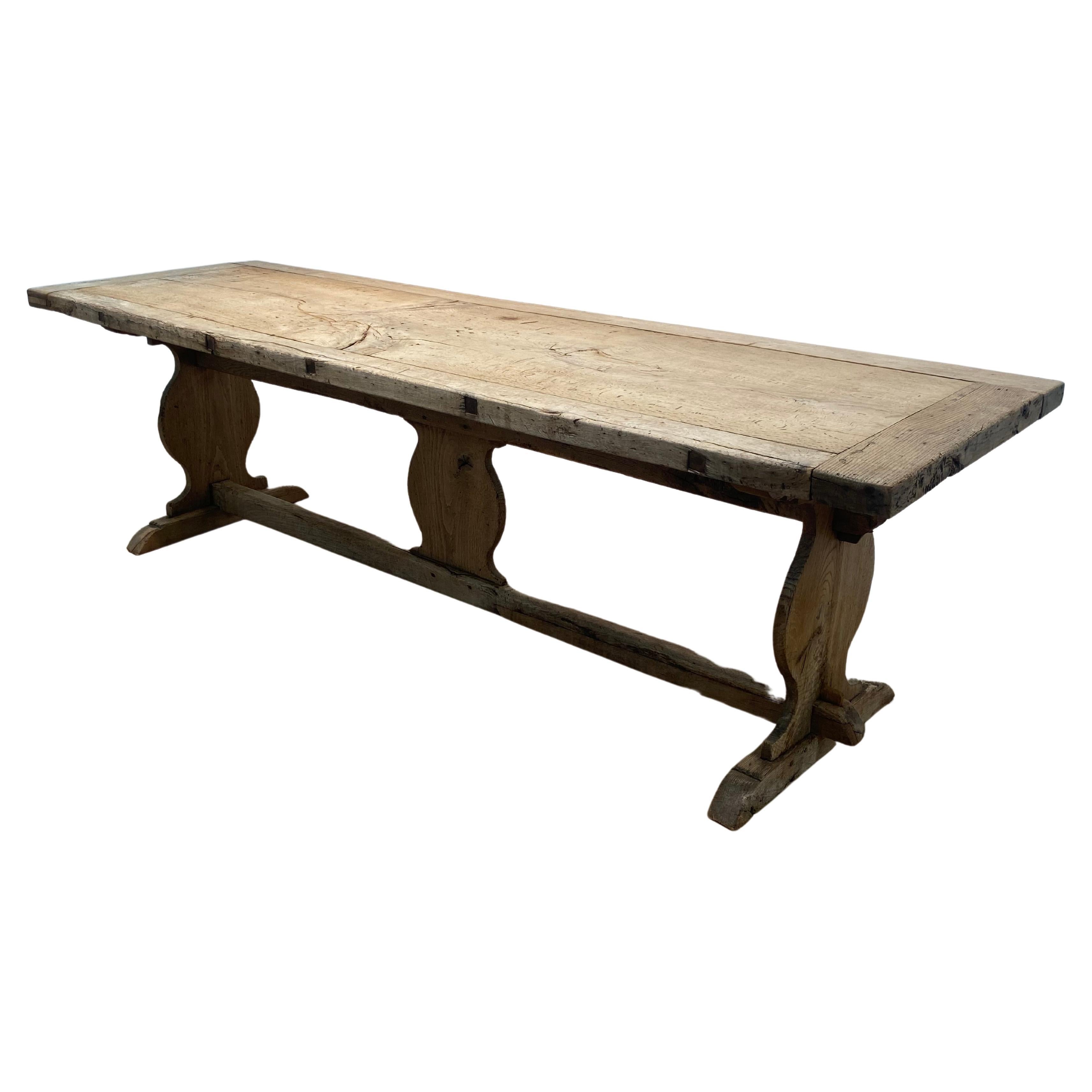 Ancienne table de réfectoire française rustique  Oak Oak blanchi