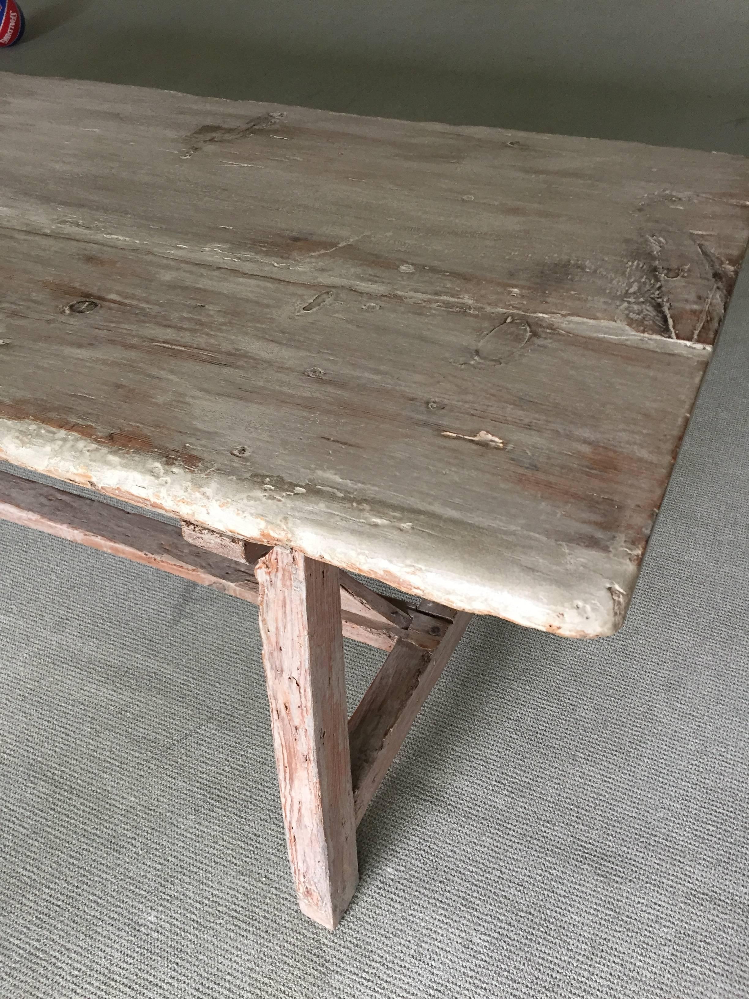 Spanish 19th Century Table, Pine In Good Condition In Schellebelle, BE