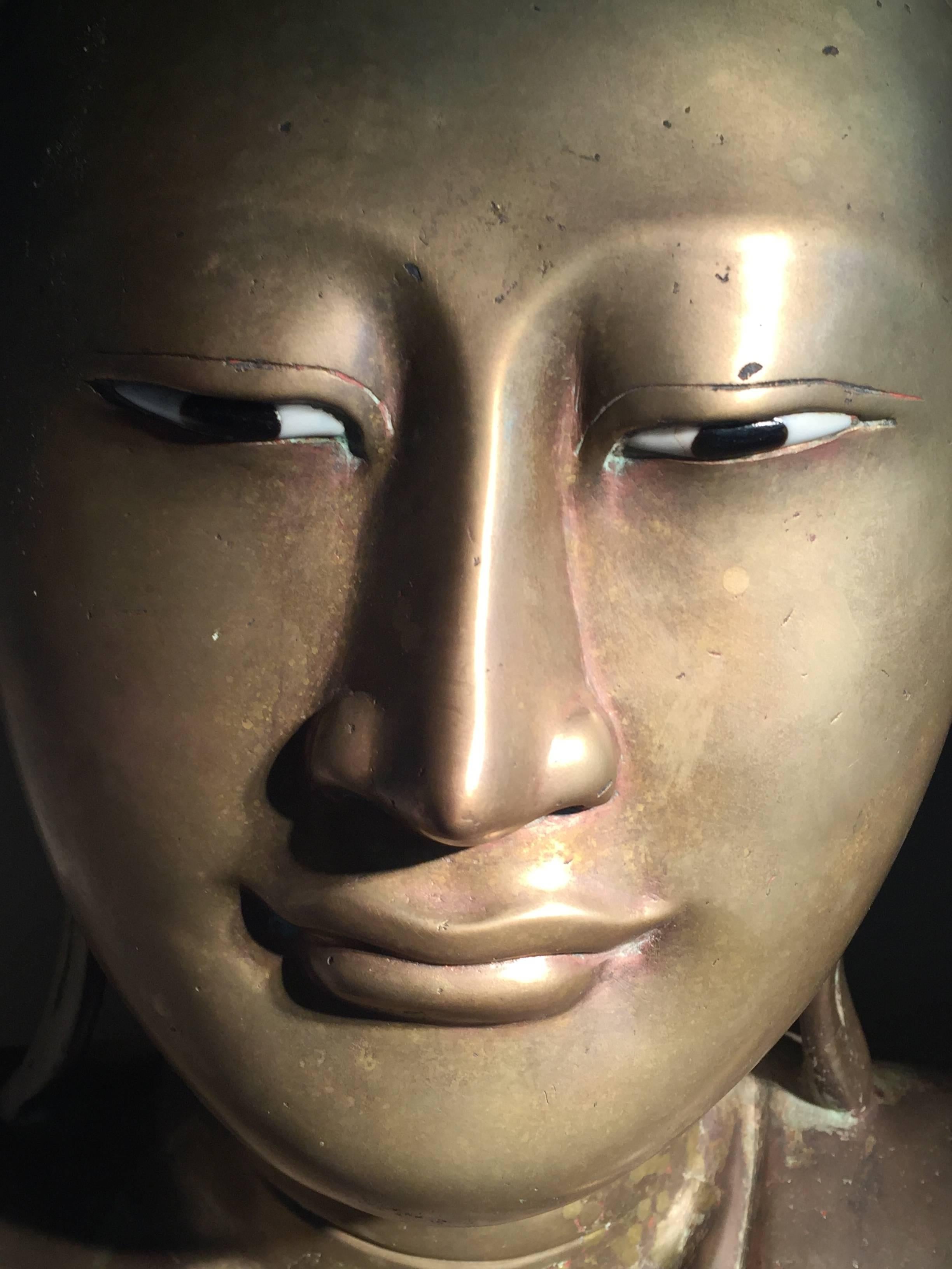 Tête de Bouddha birmane en bronze ancien, période Mandalay en vente 4