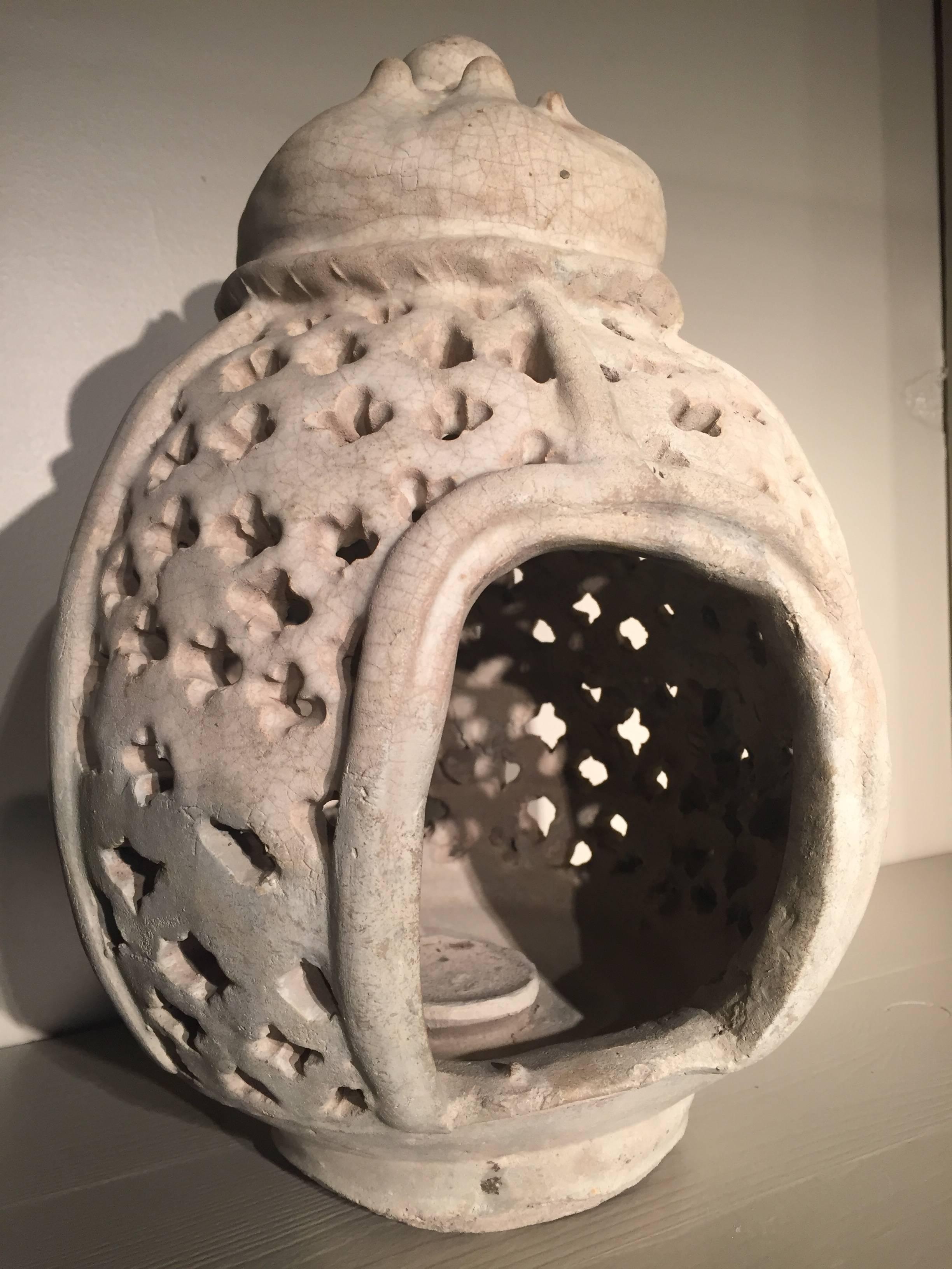 Ceramic Candle-Essence Burner, White, Thailand, 15th Century For Sale 1