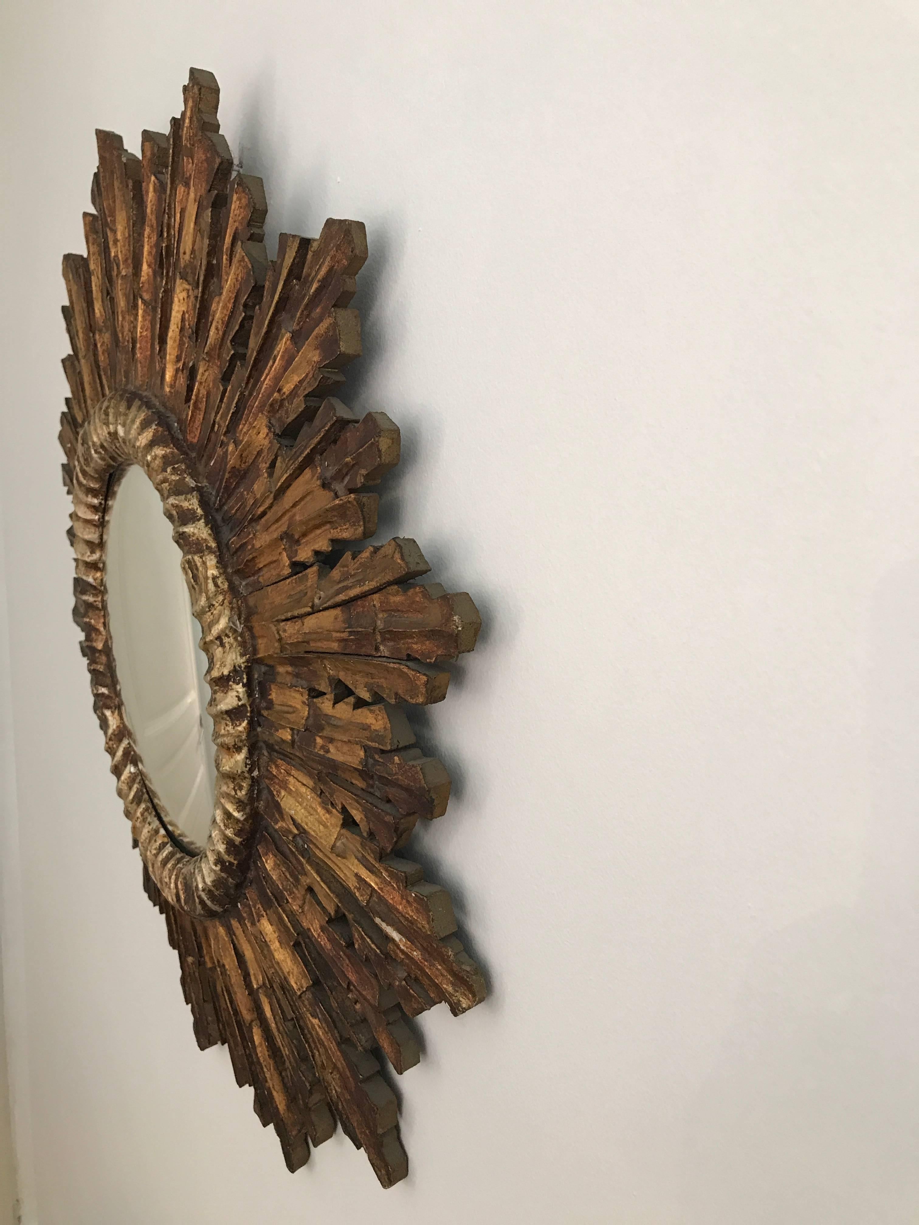 Sun Shaped Mirror, Gold Patinated Wood In Excellent Condition In Schellebelle, BE