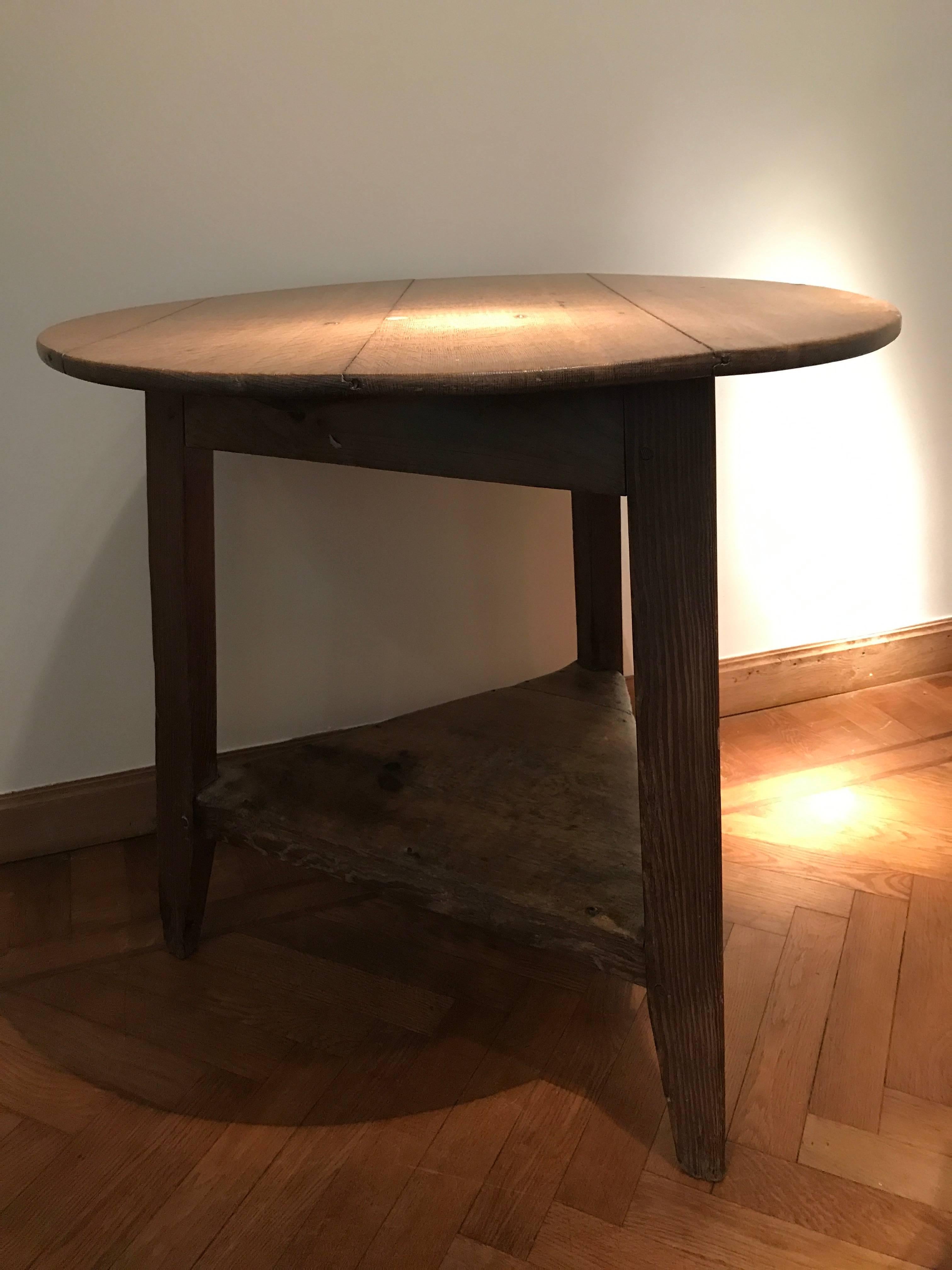 British English Bleached Cricket Table