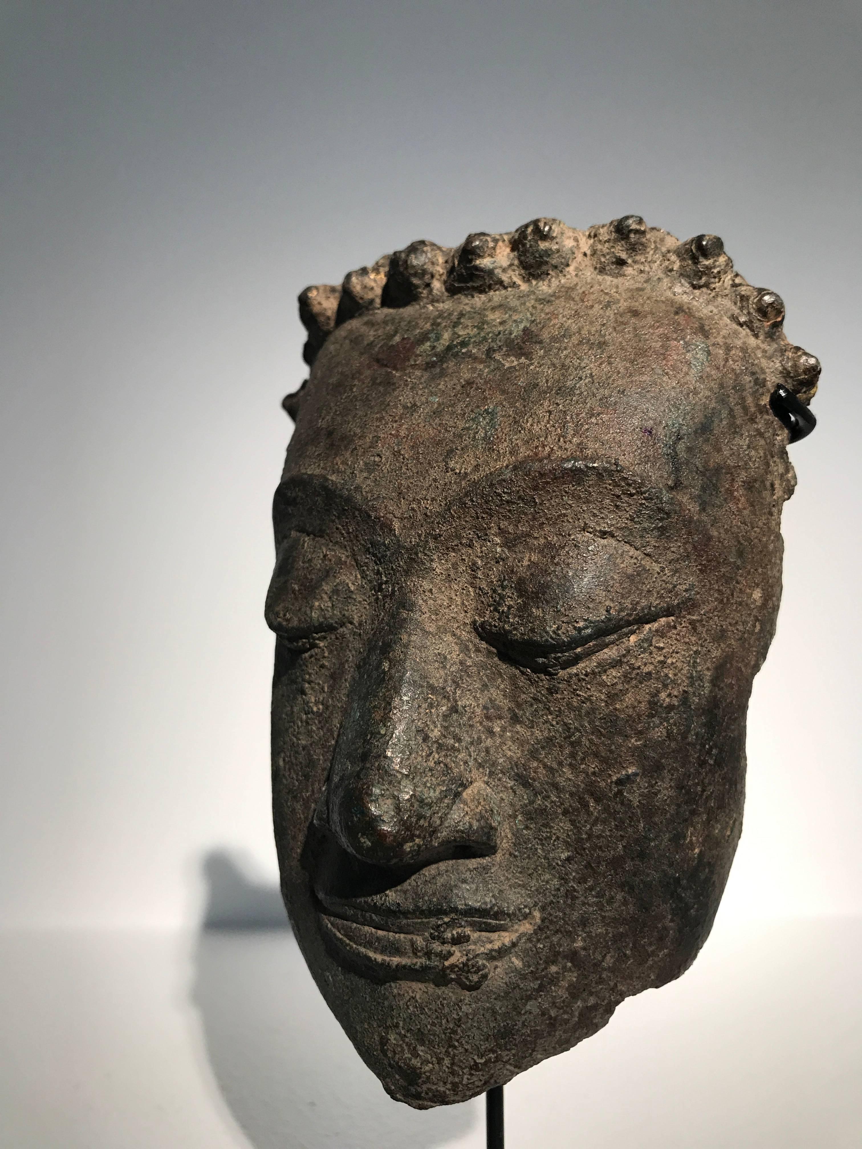  Fragment of Bronze Head of Buddha, Thailand In Excellent Condition For Sale In Schellebelle, BE
