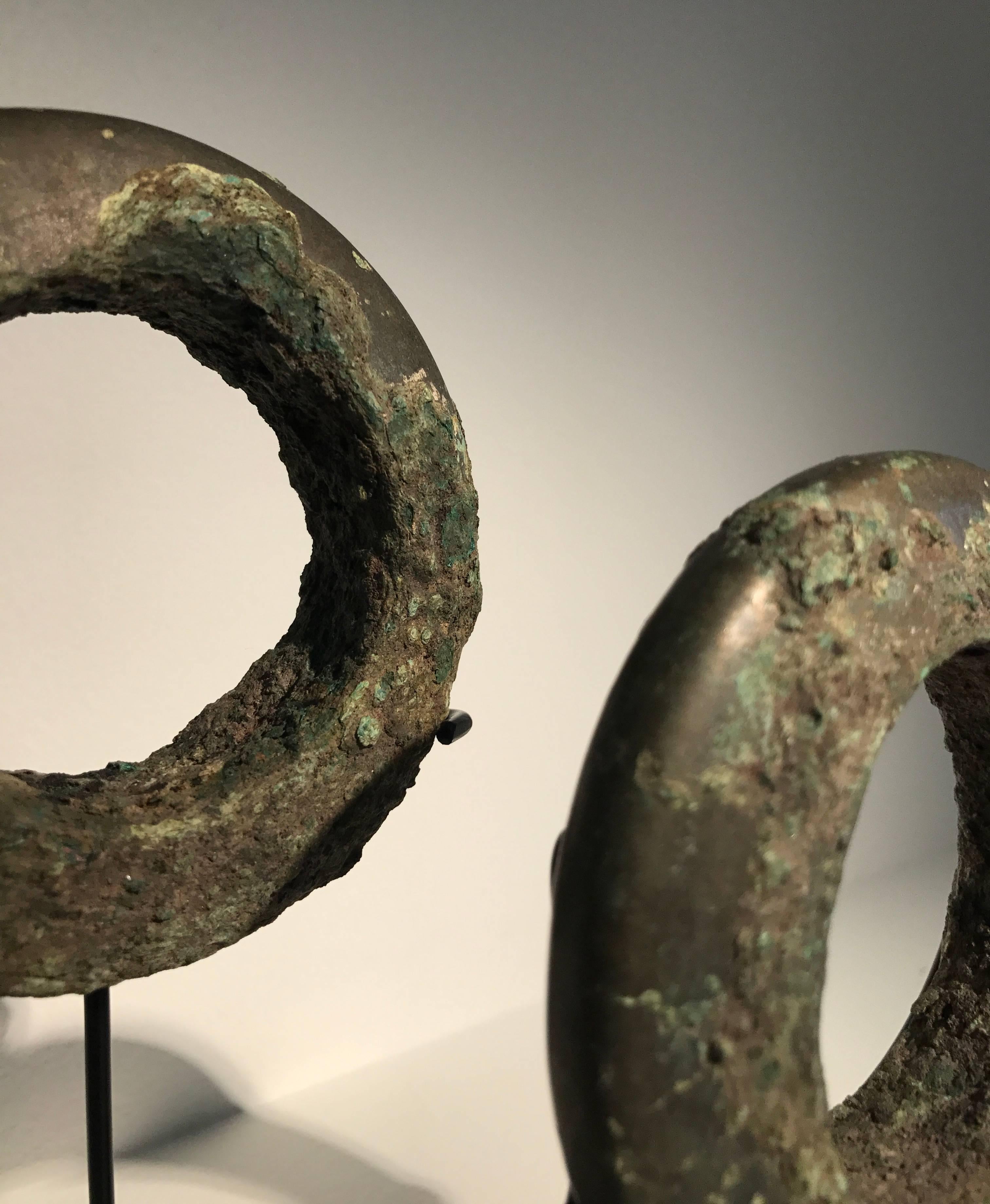 Schönes Paar Bronze-Armbänder, Südostasien
11-13. Jahrhundert
