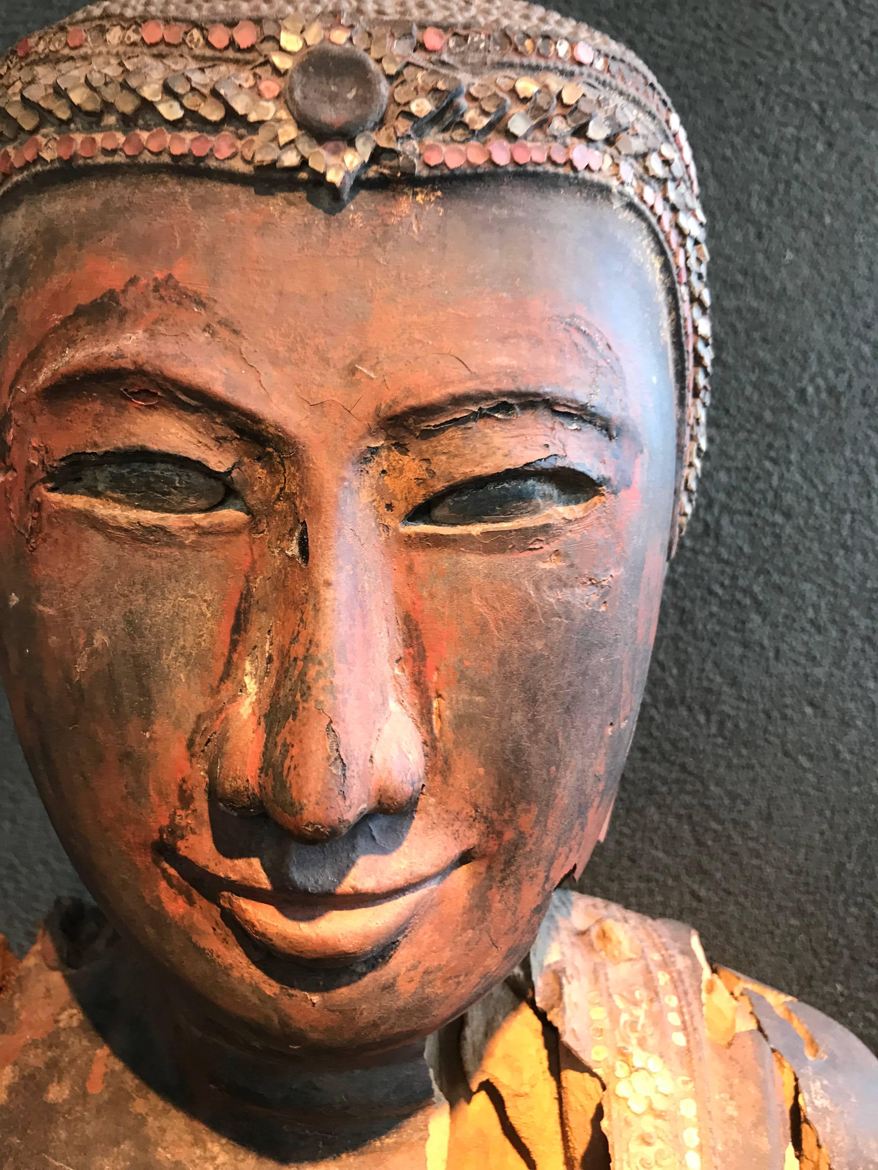 Thailändische Buddha-Kopf-Skulptur aus Holz, 19. Jahrhundert im Angebot 4