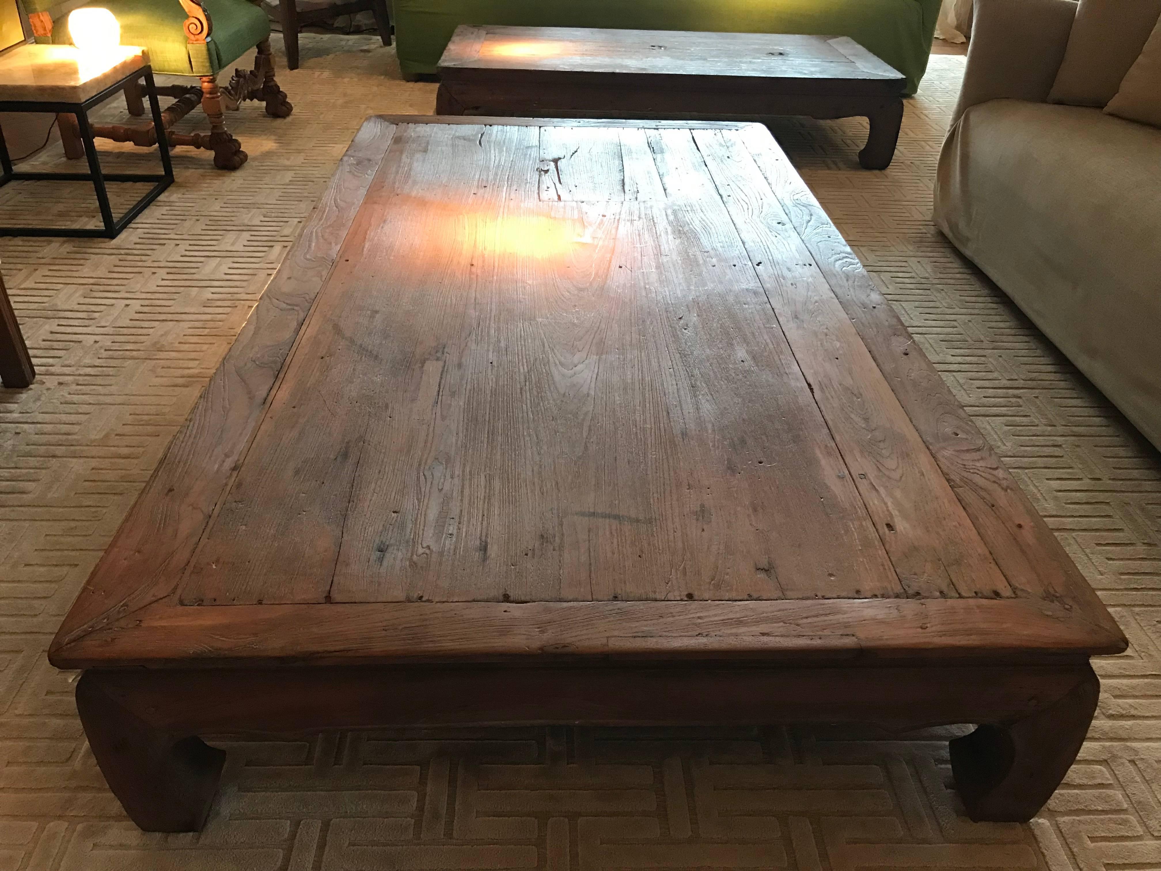 Large coffee table in teak wood
with nice old patina
Southeast Asia, Thailand.