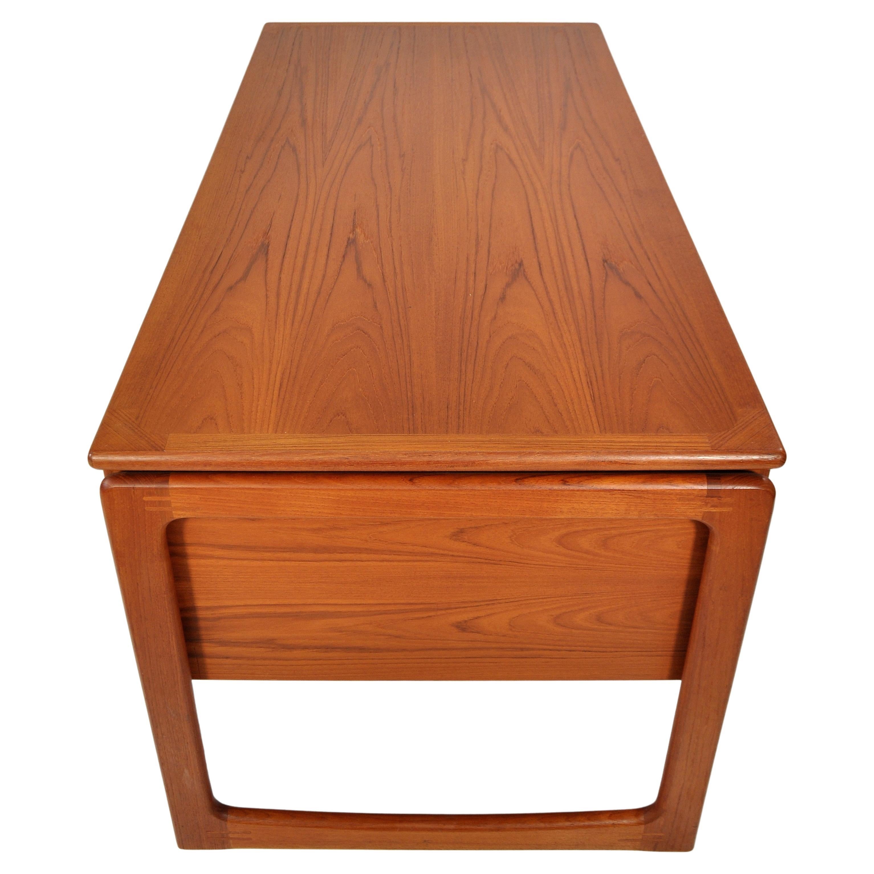Danish Modern Floating-Top Teak Desk with Bookcase by Dyrlund For Sale 6