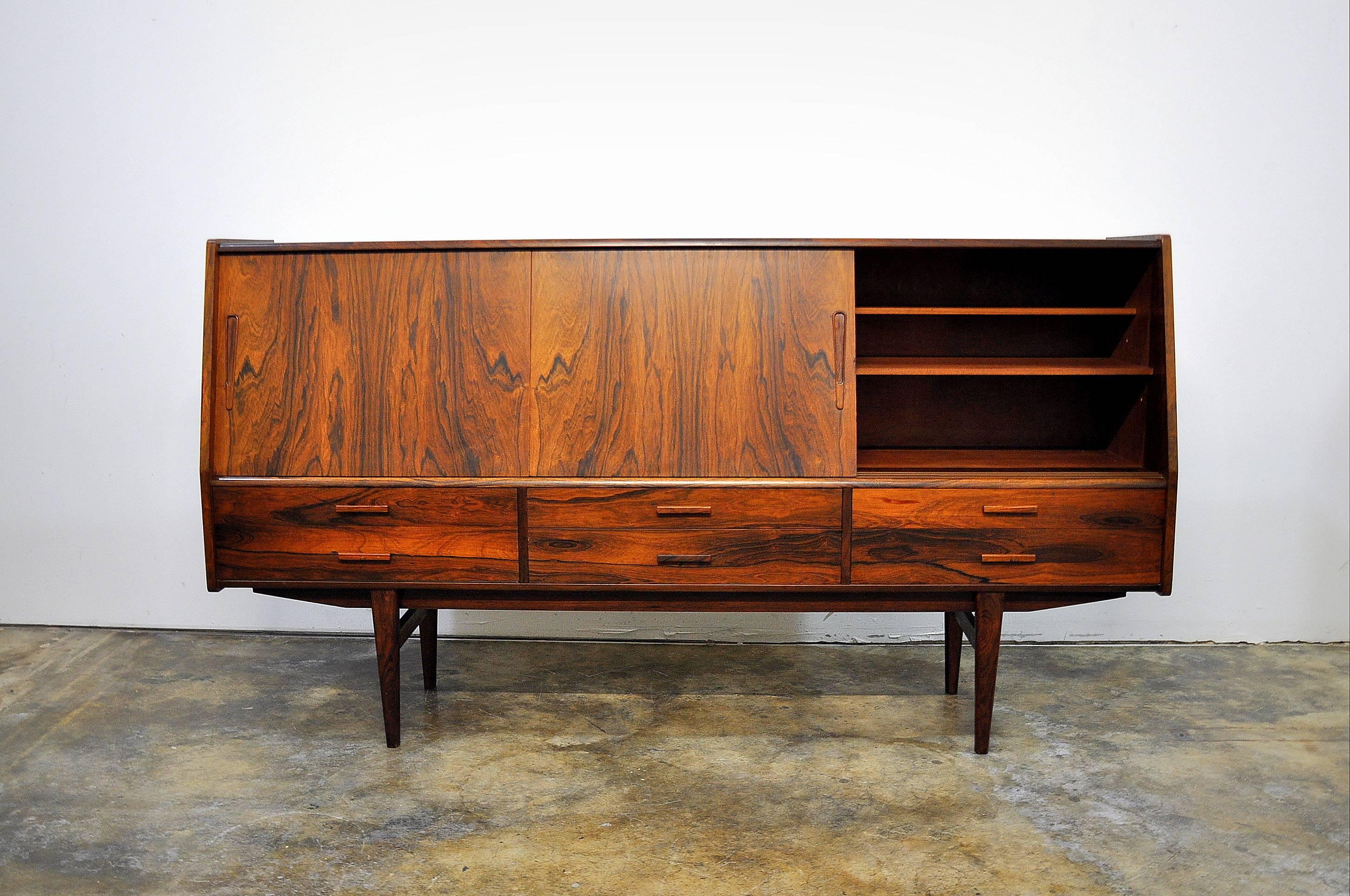 Borge Seindal Rosewood Dry Bar Sideboard, Vestergaard Mobler, Denmark, 1960s In Good Condition In Miami, FL