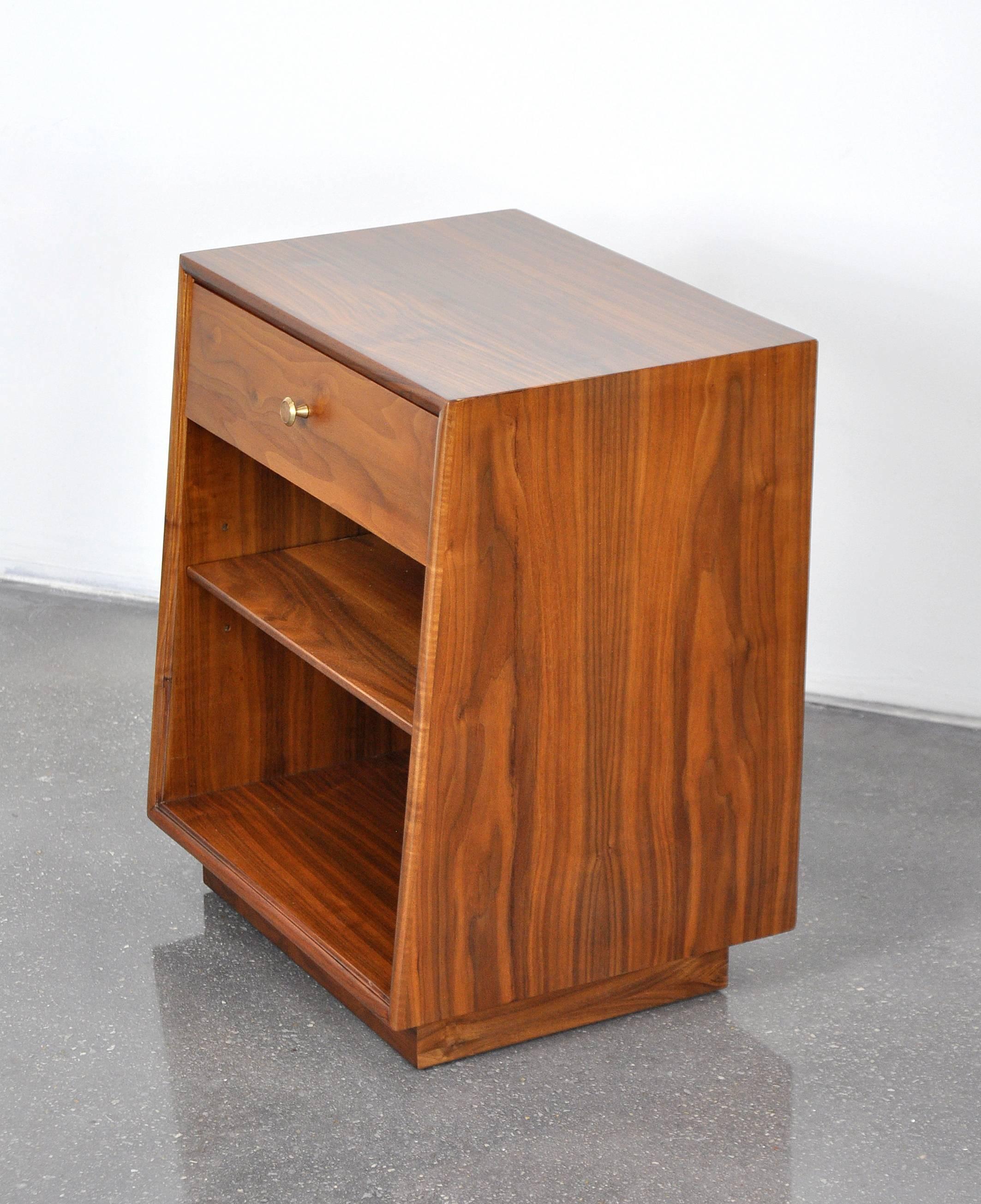 Pair of Kipp Stewart and Stewart MacDougall for Drexel Walnut Nightstands In Excellent Condition In Miami, FL