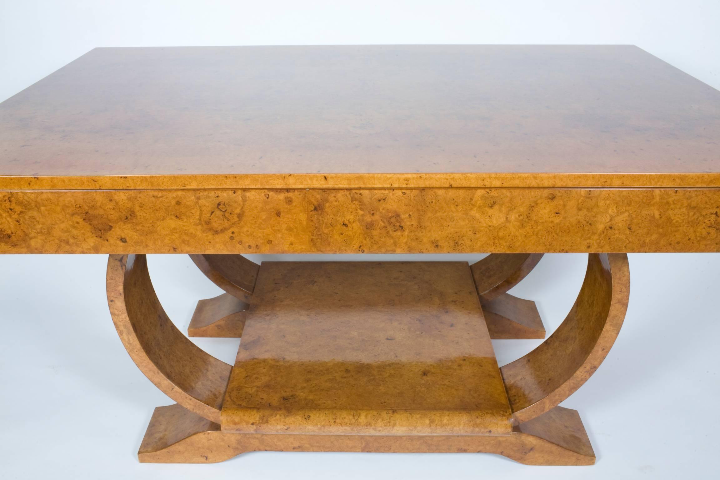 Beautiful Art Deco dining table circa 1930 in date. Highly polished with maple burl and in excellent condition.
 