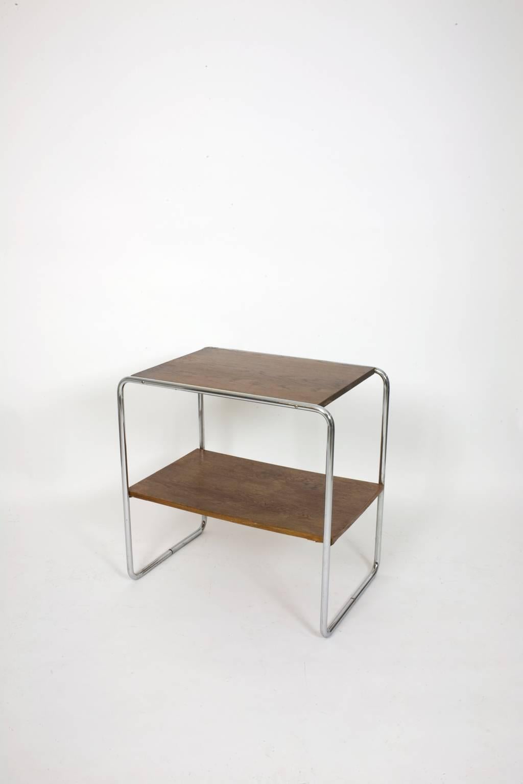 A beautiful piece of the Bauhaus style with two ledges designed by Marcel Breuer in the 1930s.

This bar console table is available in various colors.