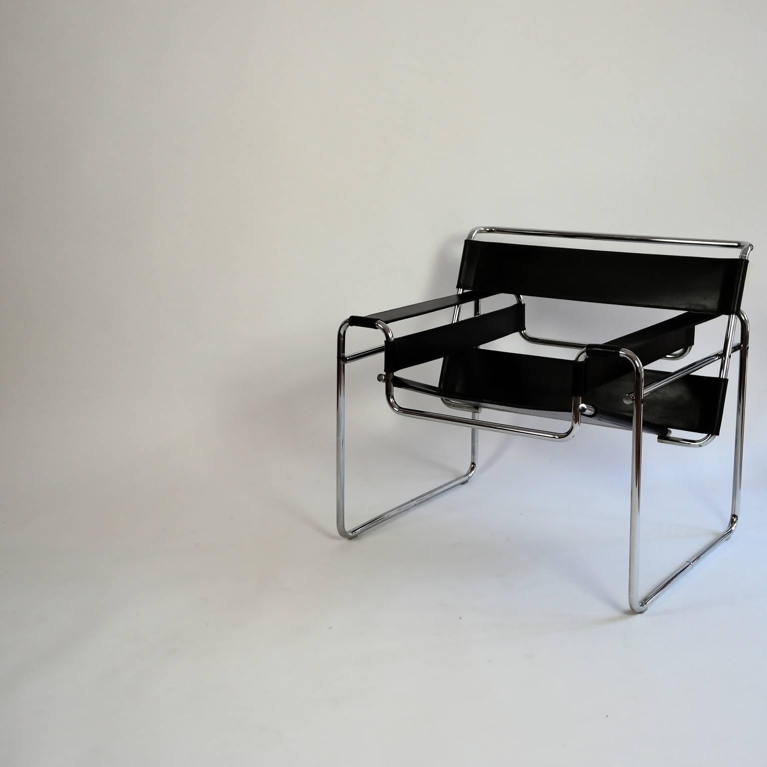Original Bauhaus Wassily Lounge Chair by Marcel Breuer For Sale 1