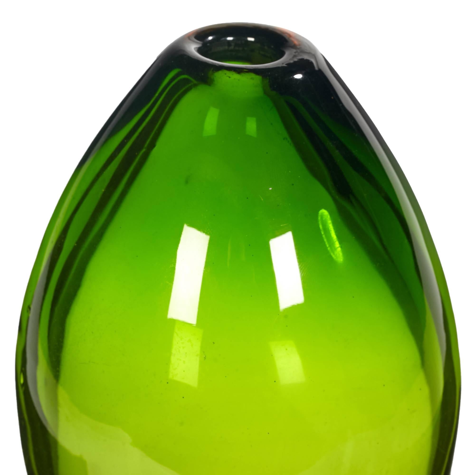 1960s Italian Murano Sommerso green and amber cased glass vase designed by Flavio Poli. Handblown and solid piece of glass, unmarked.