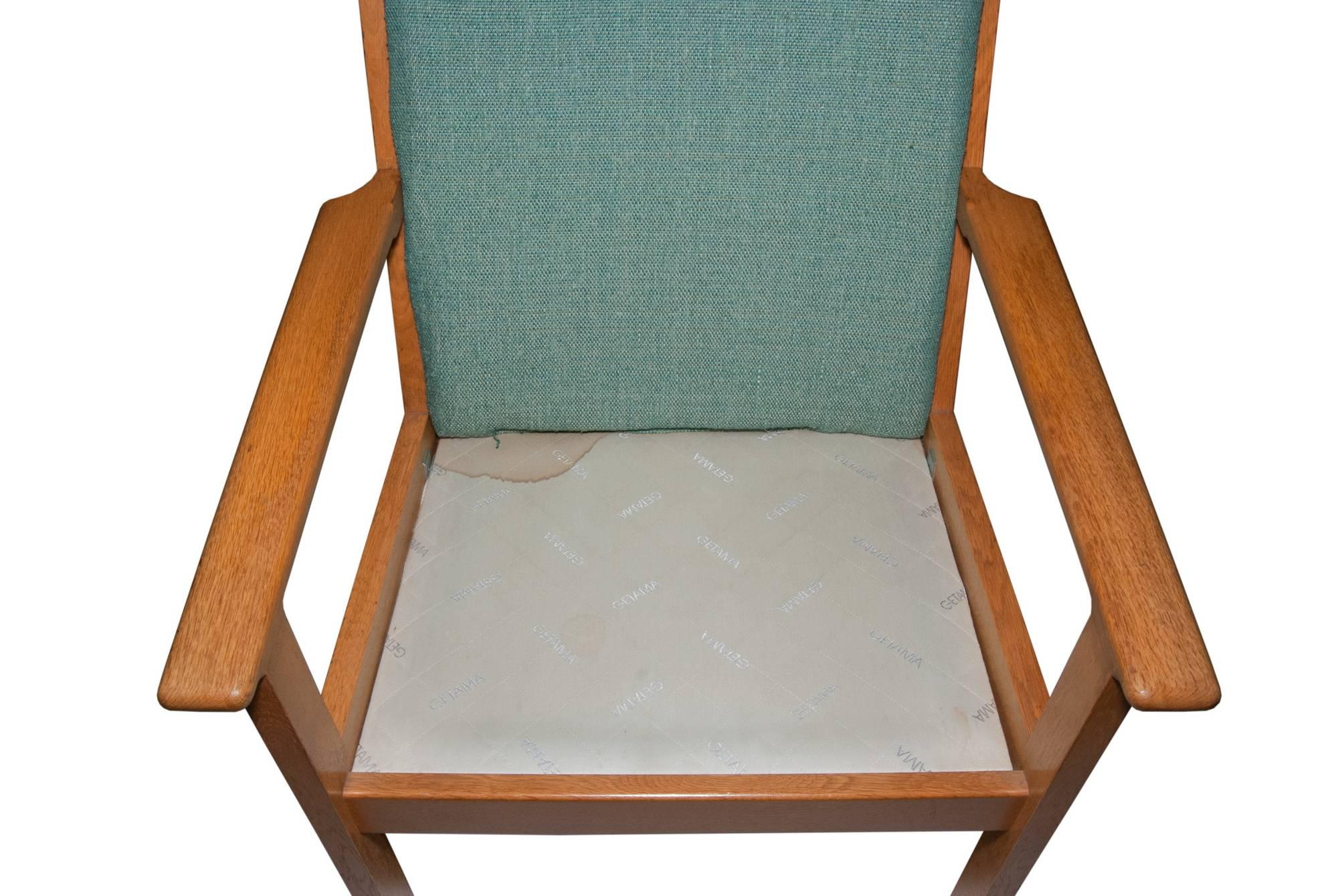 Danish Hans J. Wegner Oak Lounge Chair by GETAMA For Sale