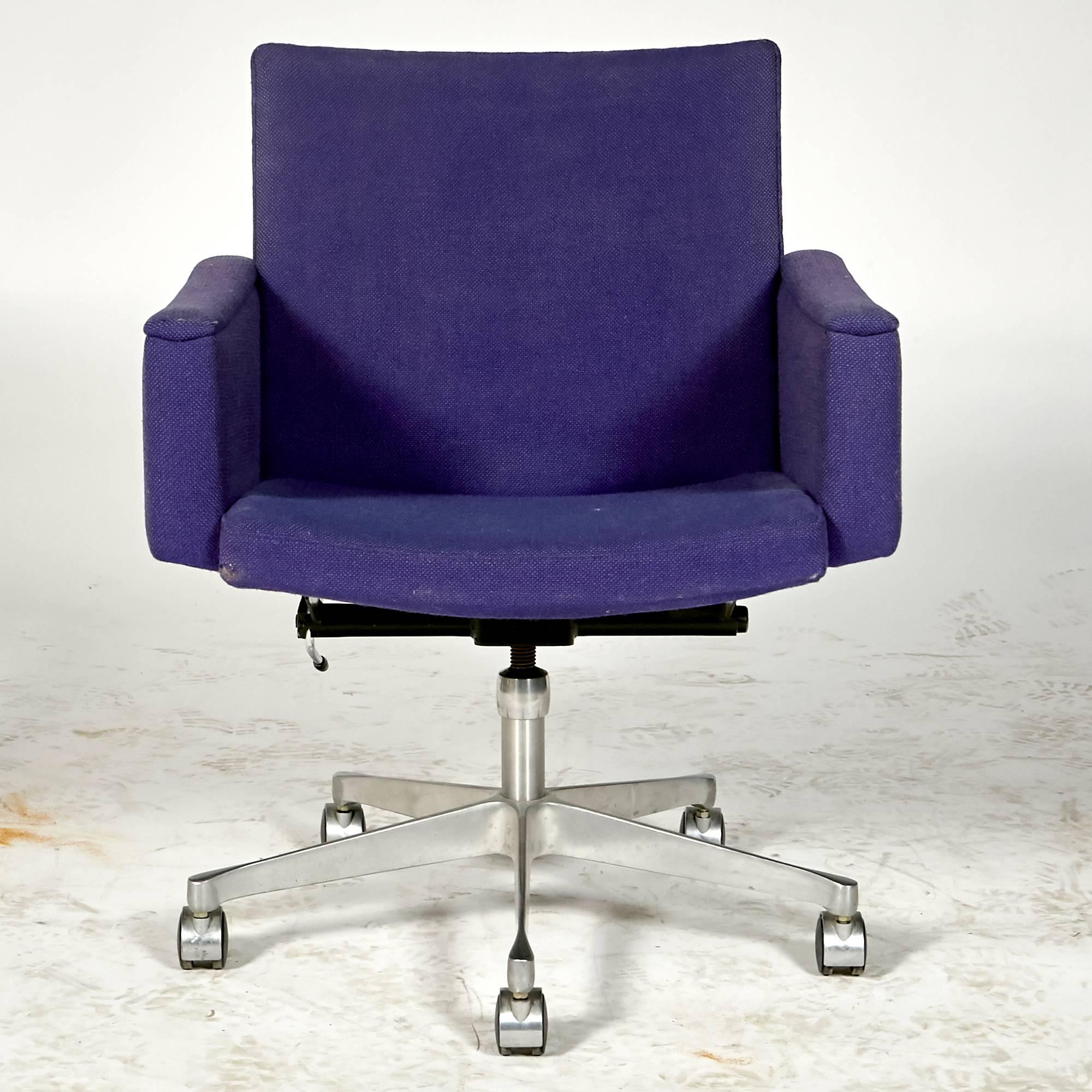 Vintage 1960s office chair Norwegian designer Ring Mekanikk. Made in Norway. Cast aluminium base with adjustable reclining back and rolling wheels in original purple fabric. Fabric needs replacement. Measures: Arm height 24