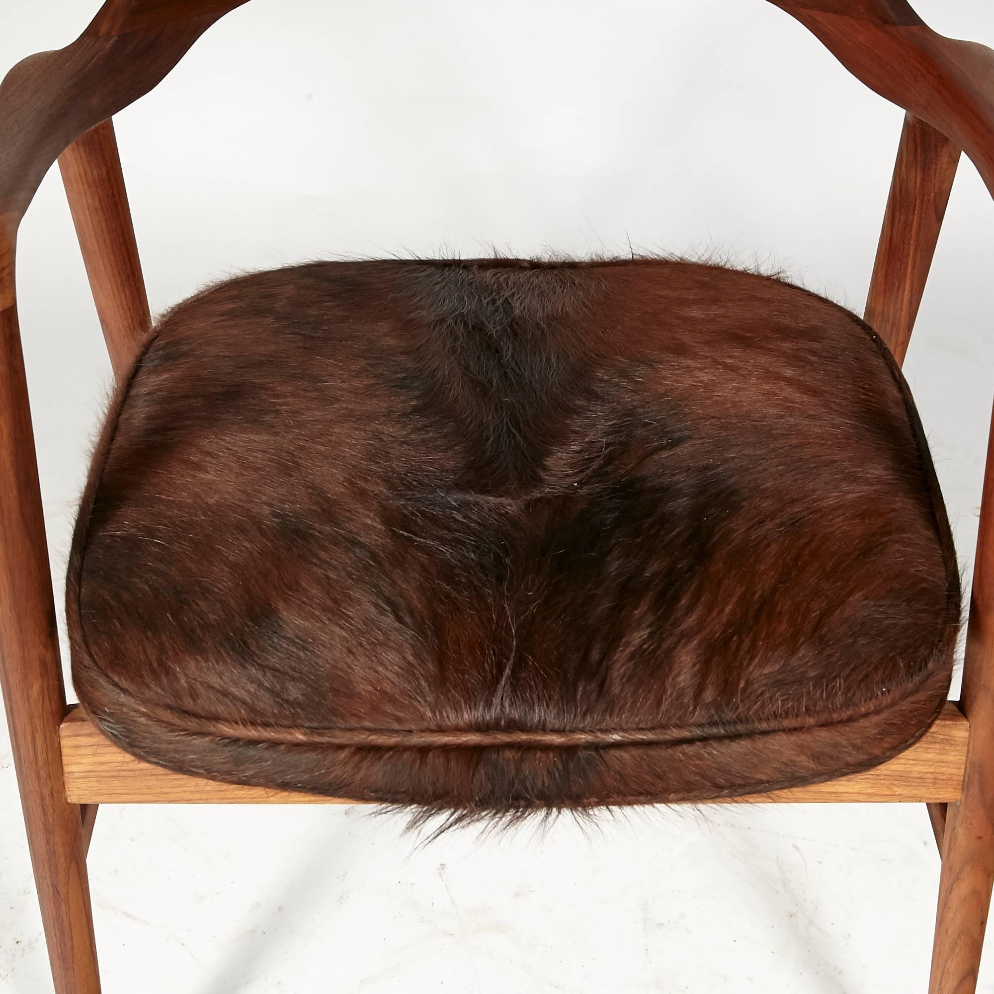 American Gunlocke Walnut Side Chair with Cowhide Seat, 1960s For Sale