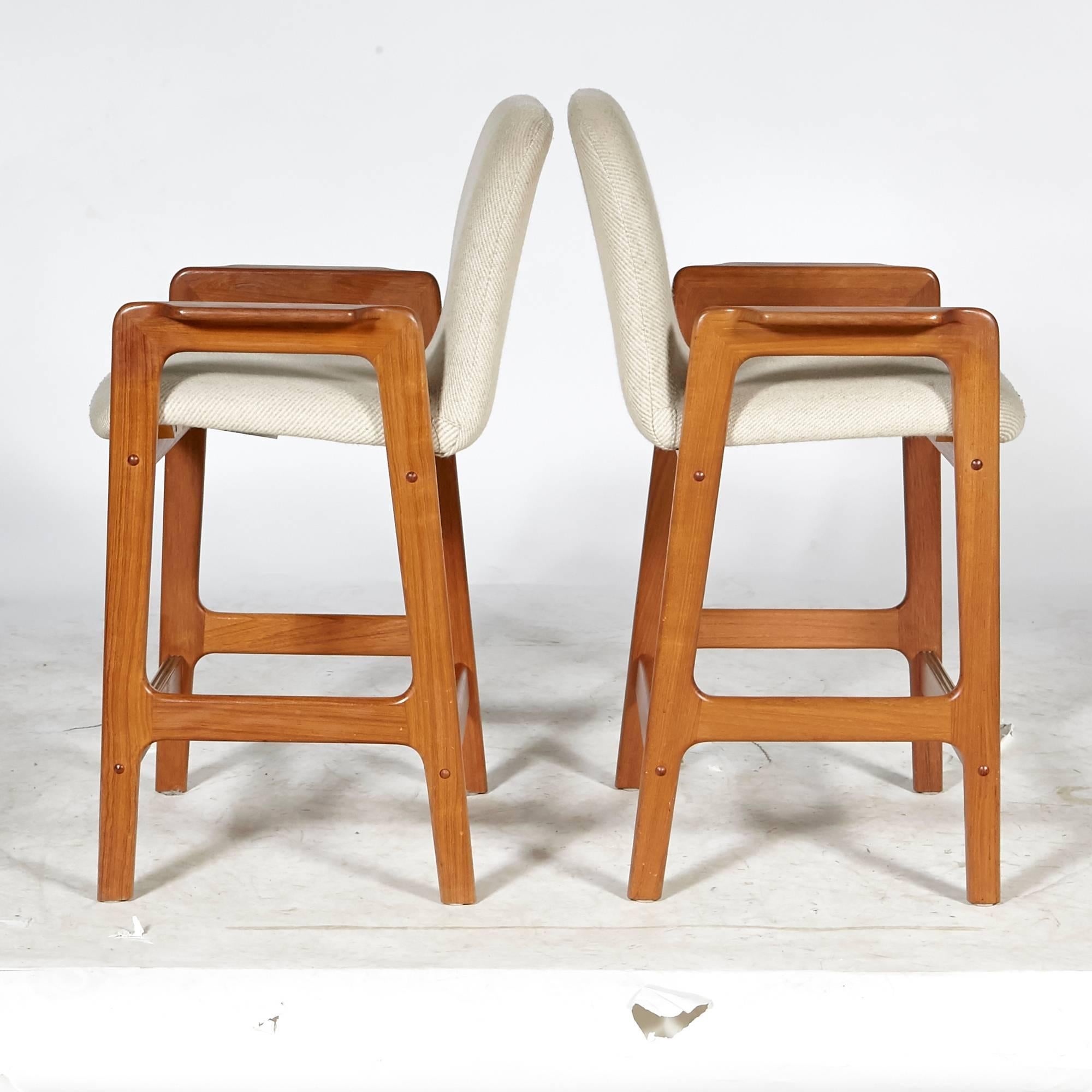 benny linden bar stools
