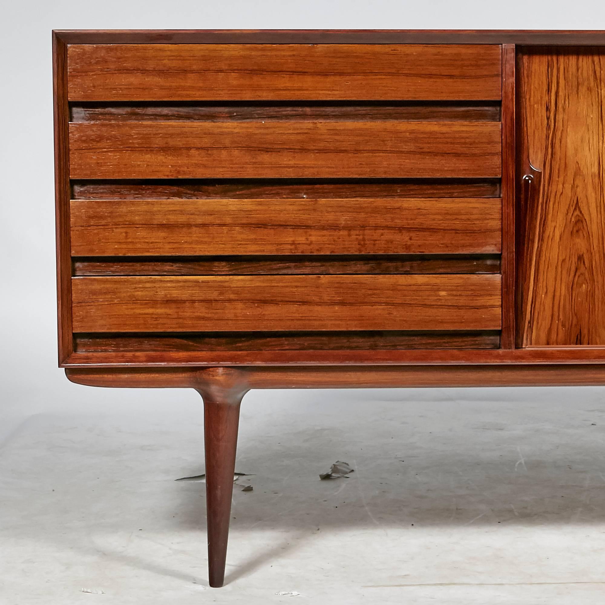 Gunni Omann Danish Rosewood Sideboard for Omann Jun Møbelfabrik, 1960s For Sale 1