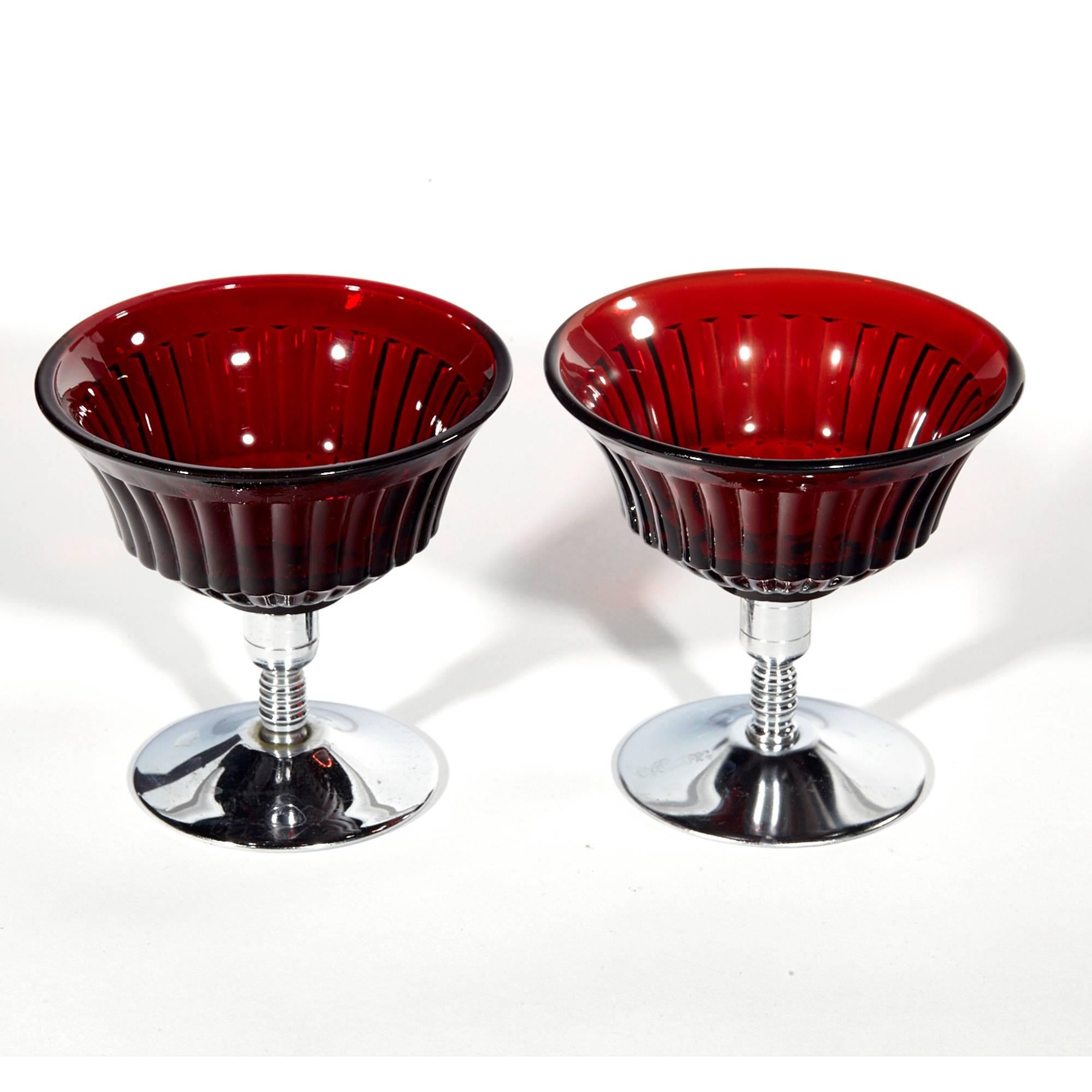 20th Century Art Deco Style Chrome and Bakelite Cocktail Serving Set For Sale
