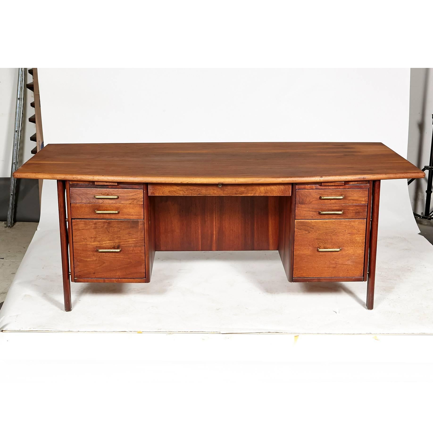 1950s Danish-Style Walnut Wood Executive Desk In Excellent Condition In Amherst, NH