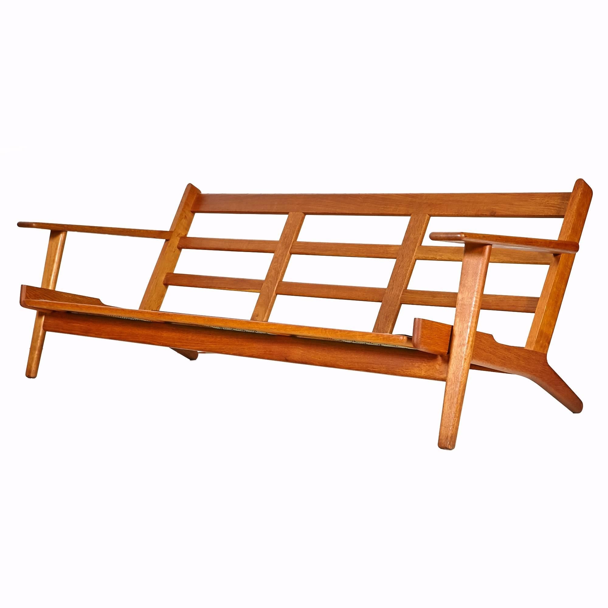 Hans J. Wegner Sofa Ge 290 in Oak for GETAMA 1