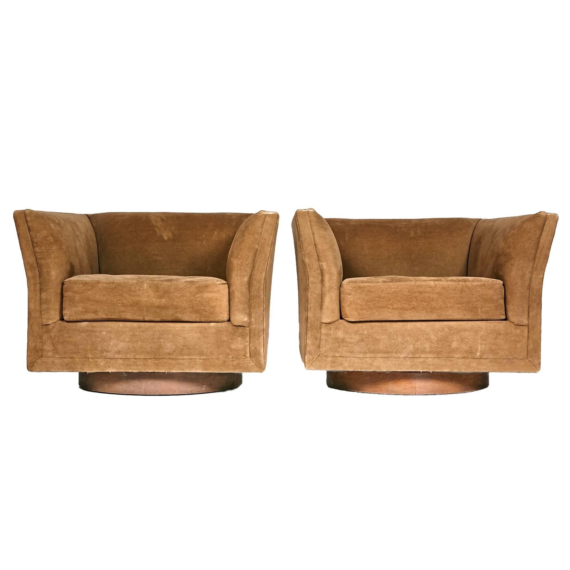 Mid-Century Modern Pair of 1970s Selig Swivel Lounge Chairs