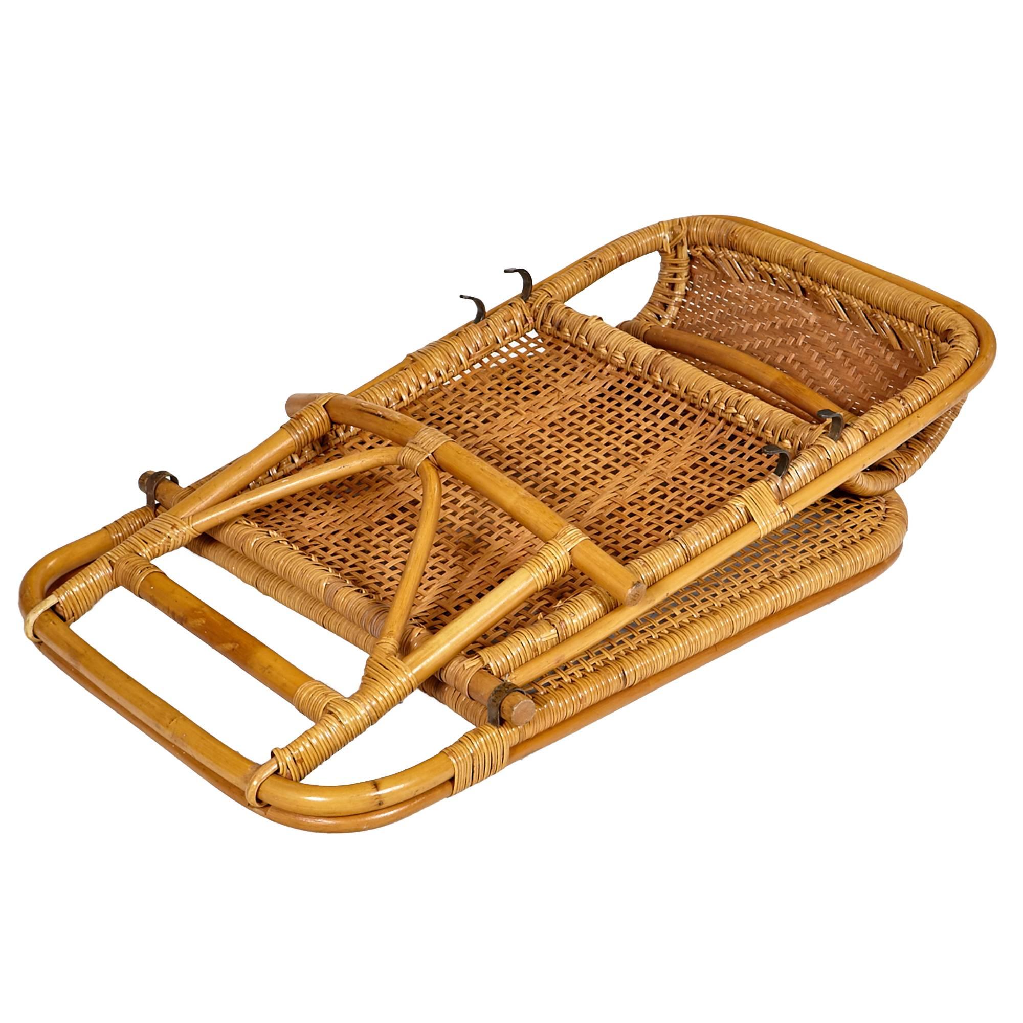 20th Century Rattan and Wicker Folding Beach Chairs, Pair