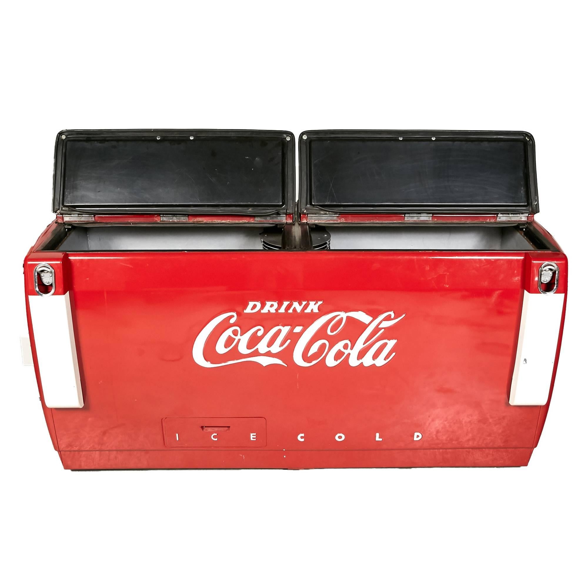 20th Century Coca Cola Soda Chest by Cavalier, 1960s