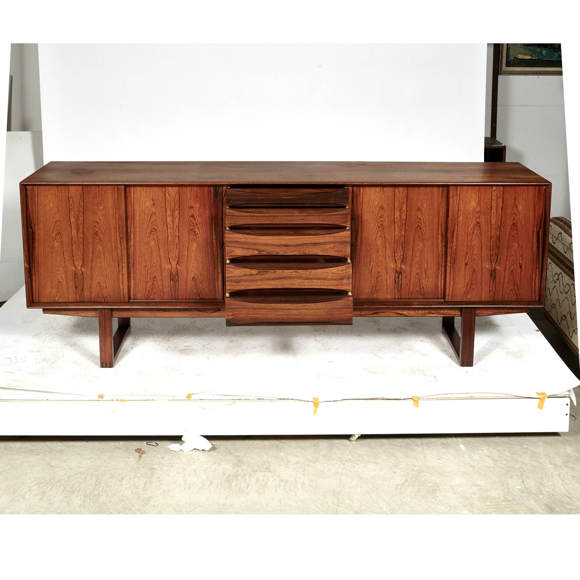 Danish Rosewood Credenza with Sled Legs by Arne Vodder, 1960s For Sale 2