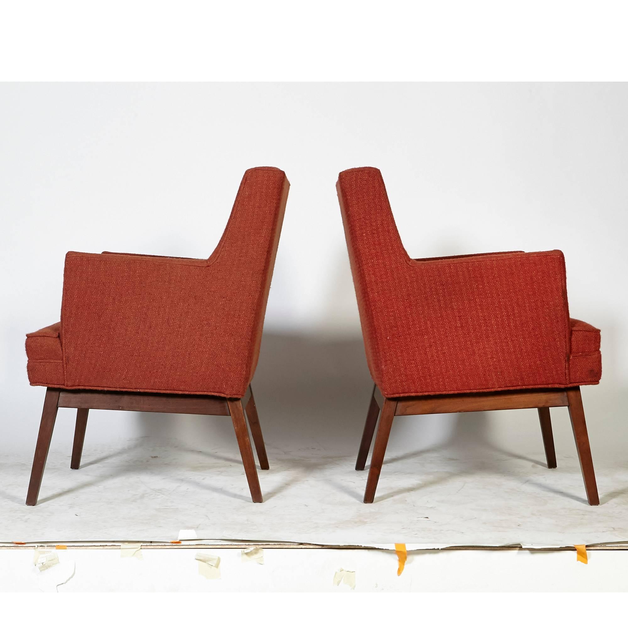 American Jens Risom-Style Walnut Frame Lounge Chairs, Pair For Sale