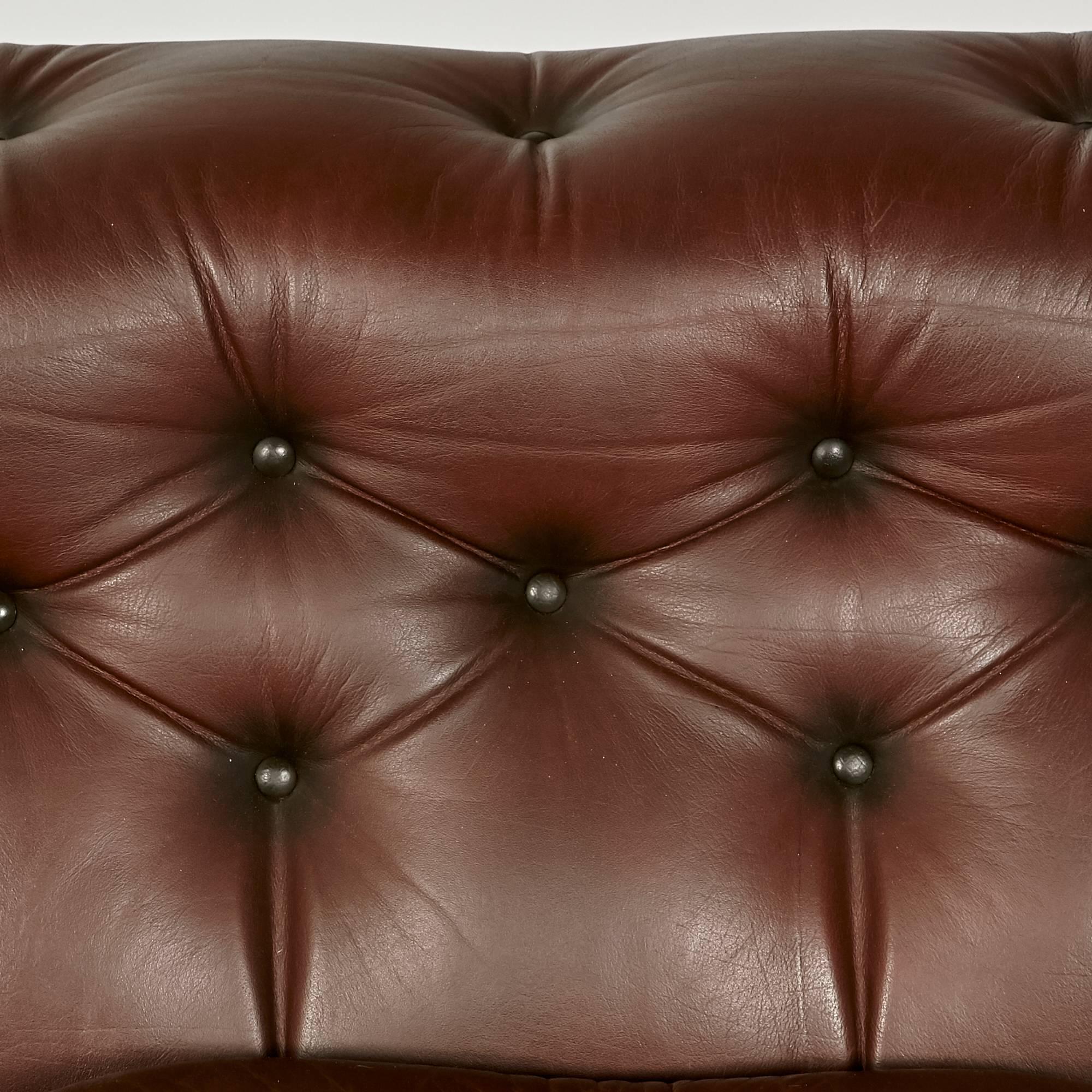 Brown Leather Chesterfield Sofa For Sale 4