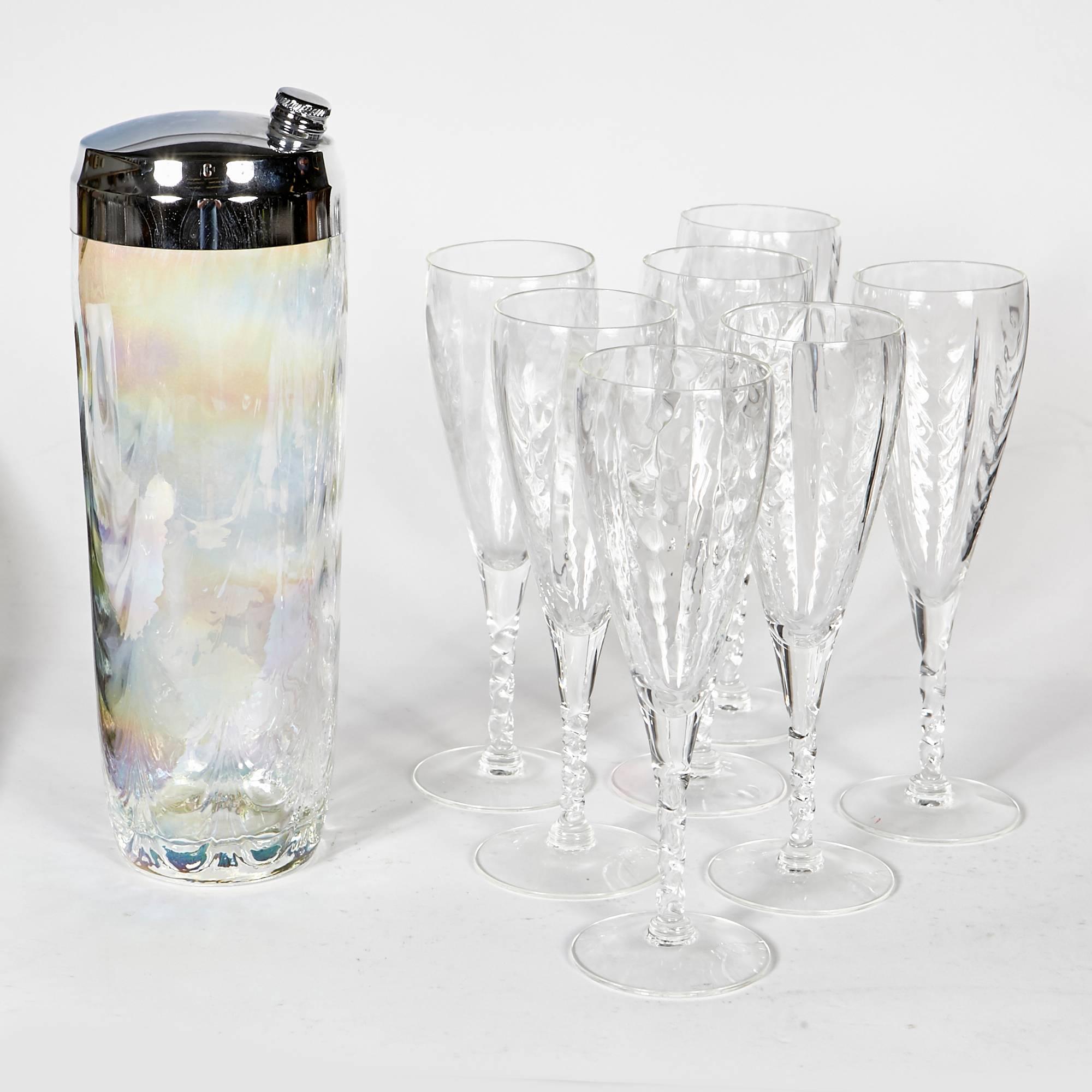1950s Iridescent Glass Beverage Entertainment Set of 32 Pieces In Excellent Condition For Sale In Amherst, NH