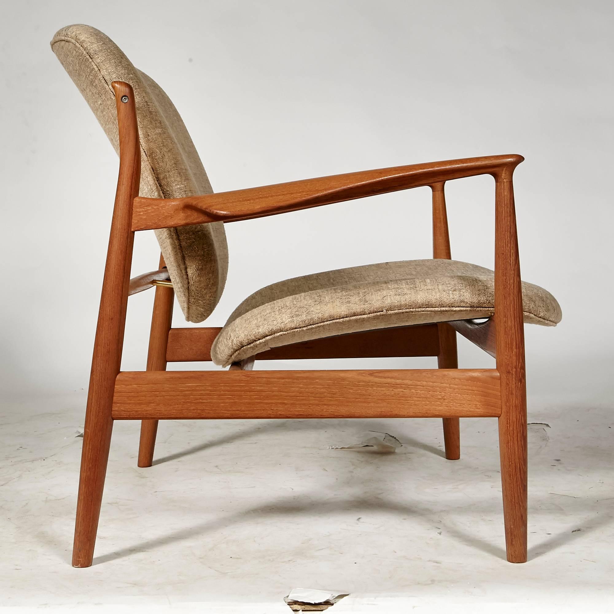 20th Century Finn Juhl Teak Danish Lounge Chair Model FD-136, 1950s For Sale