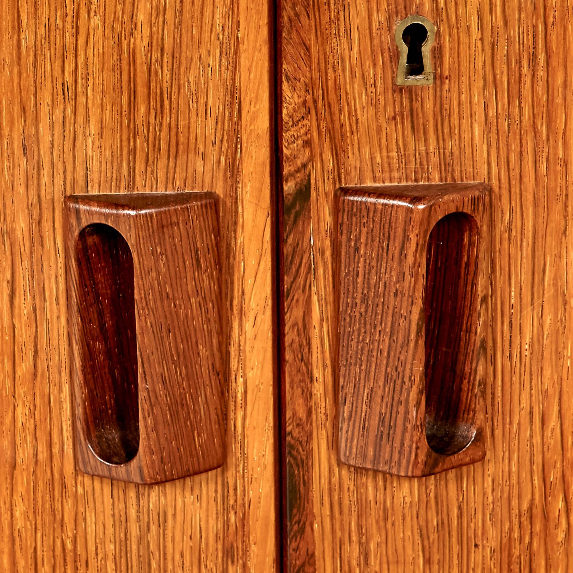 Danish Borge Mogensen Rosewood Pair of Cabinets, 1960s For Sale 3