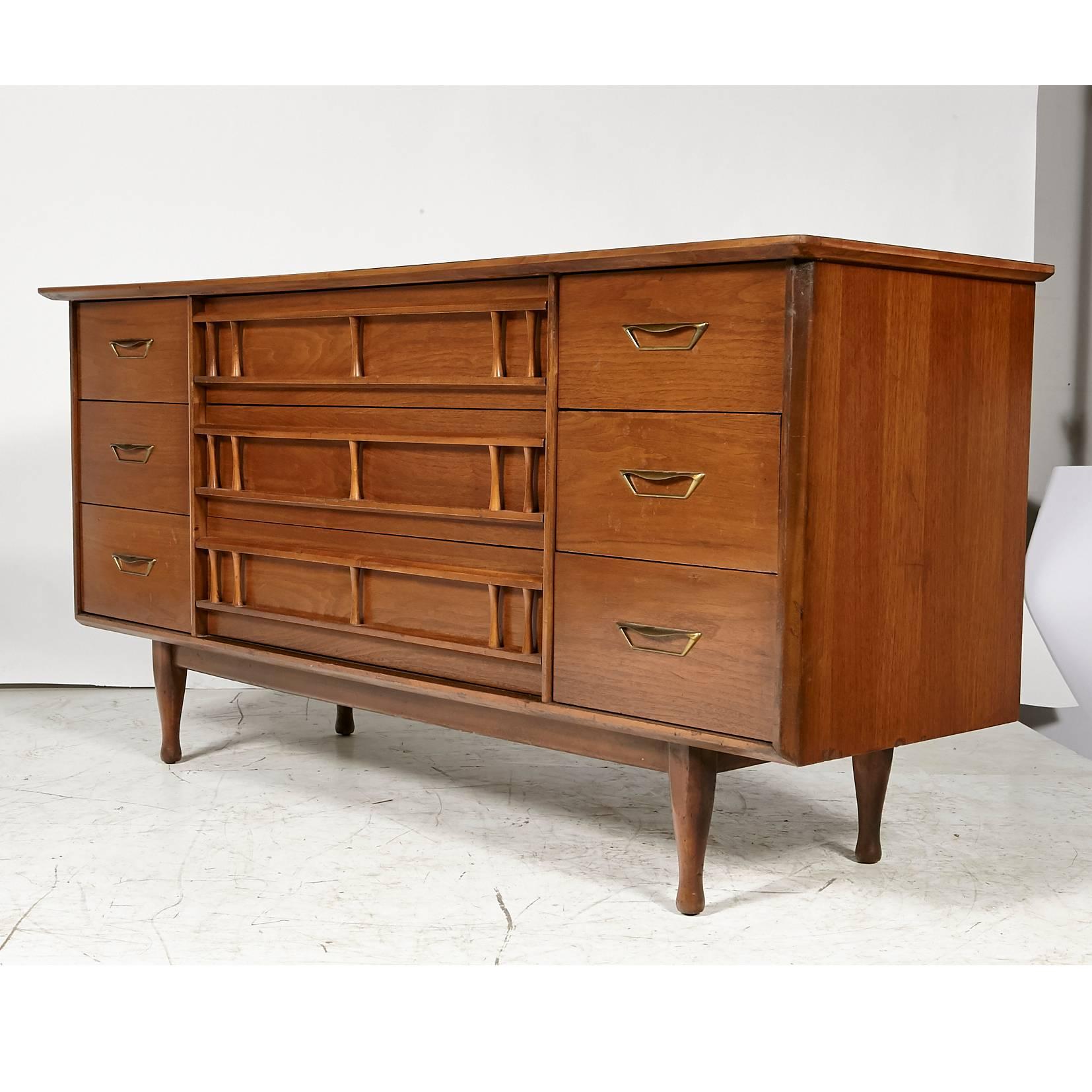 Mid-Century Modern 1960s Unagusta Walnut Wood Low Dresser For Sale