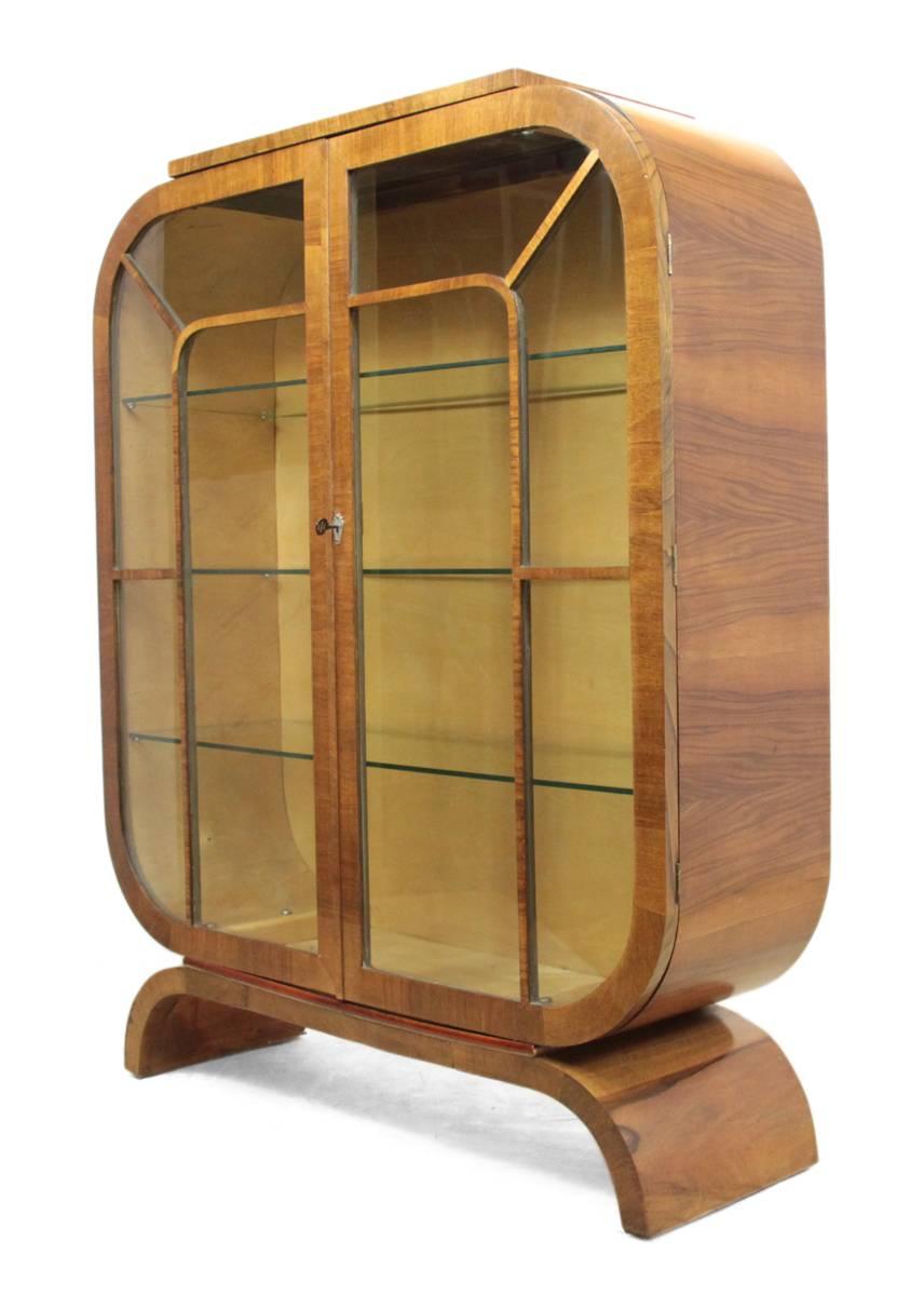 Art Deco Walnut Display Cabinet, circa 1930 In Excellent Condition In Paddock Wood, Kent