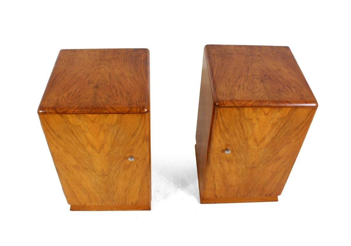 Pair of Art Deco Walnut Bedside Cabinets In Excellent Condition In Paddock Wood, Kent