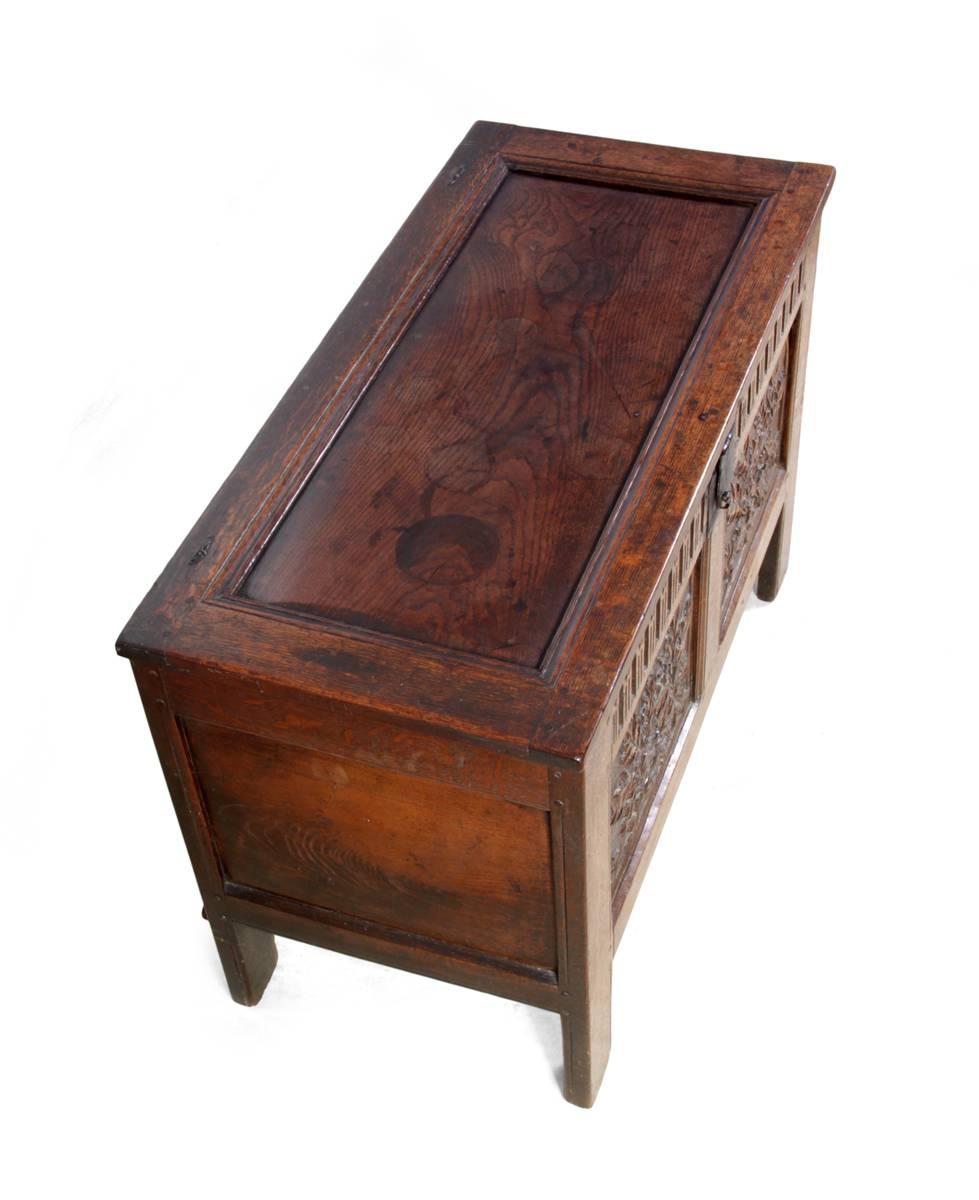 Antique Oak Coffer or Blanket Box, circa 1680 In Excellent Condition In Paddock Wood, Kent