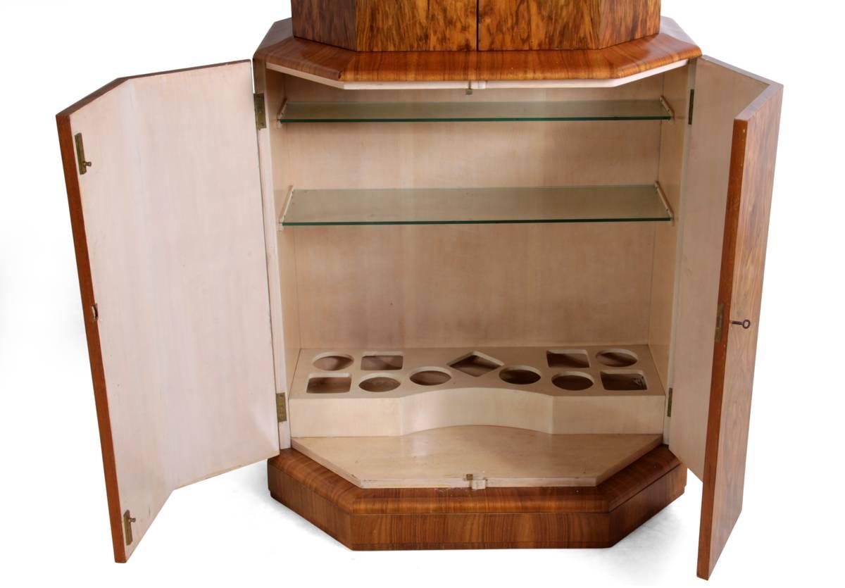 Art Deco Walnut Cocktail Cabinet, circa 1930 In Excellent Condition In Paddock Wood, Kent